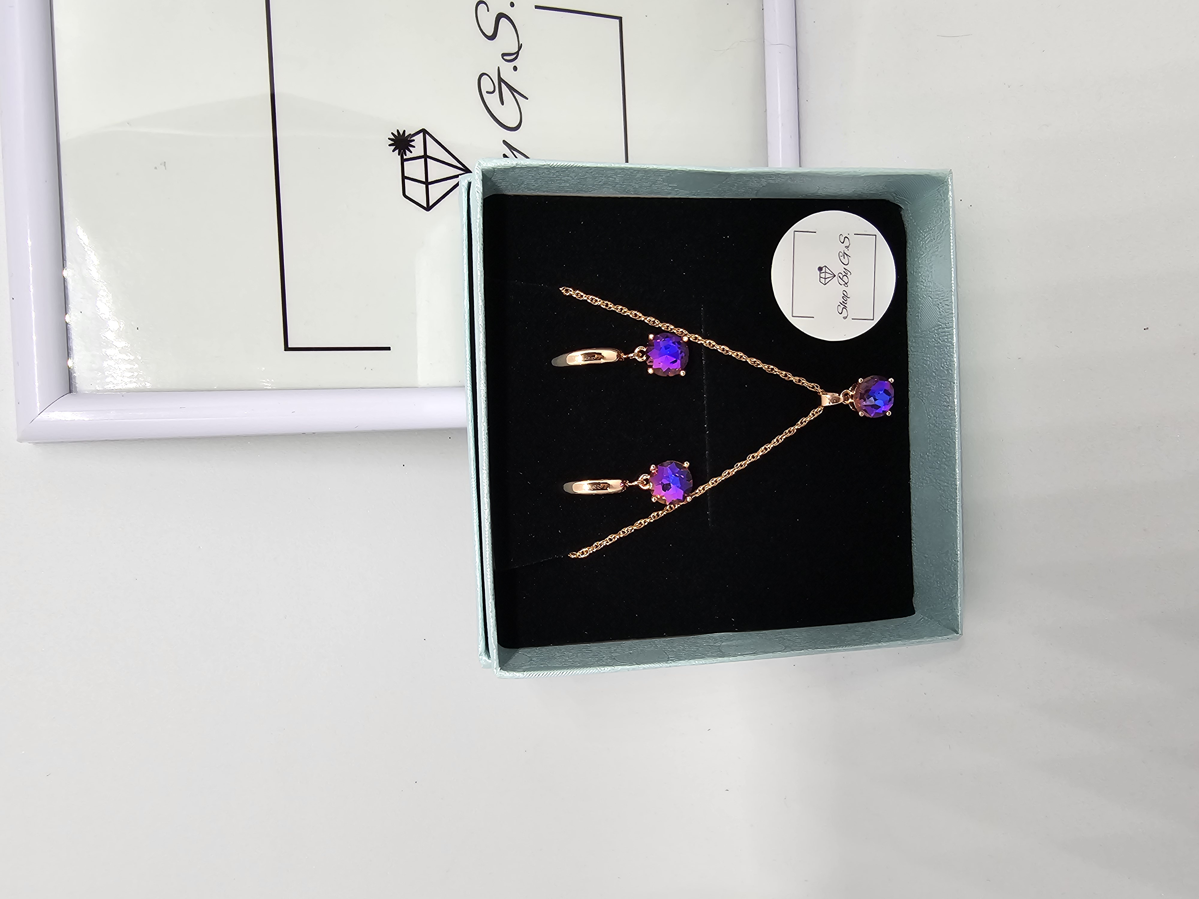 Papuošalų rinkinys padengtas auksu - mėlynai rožinis spalvingas ovalas