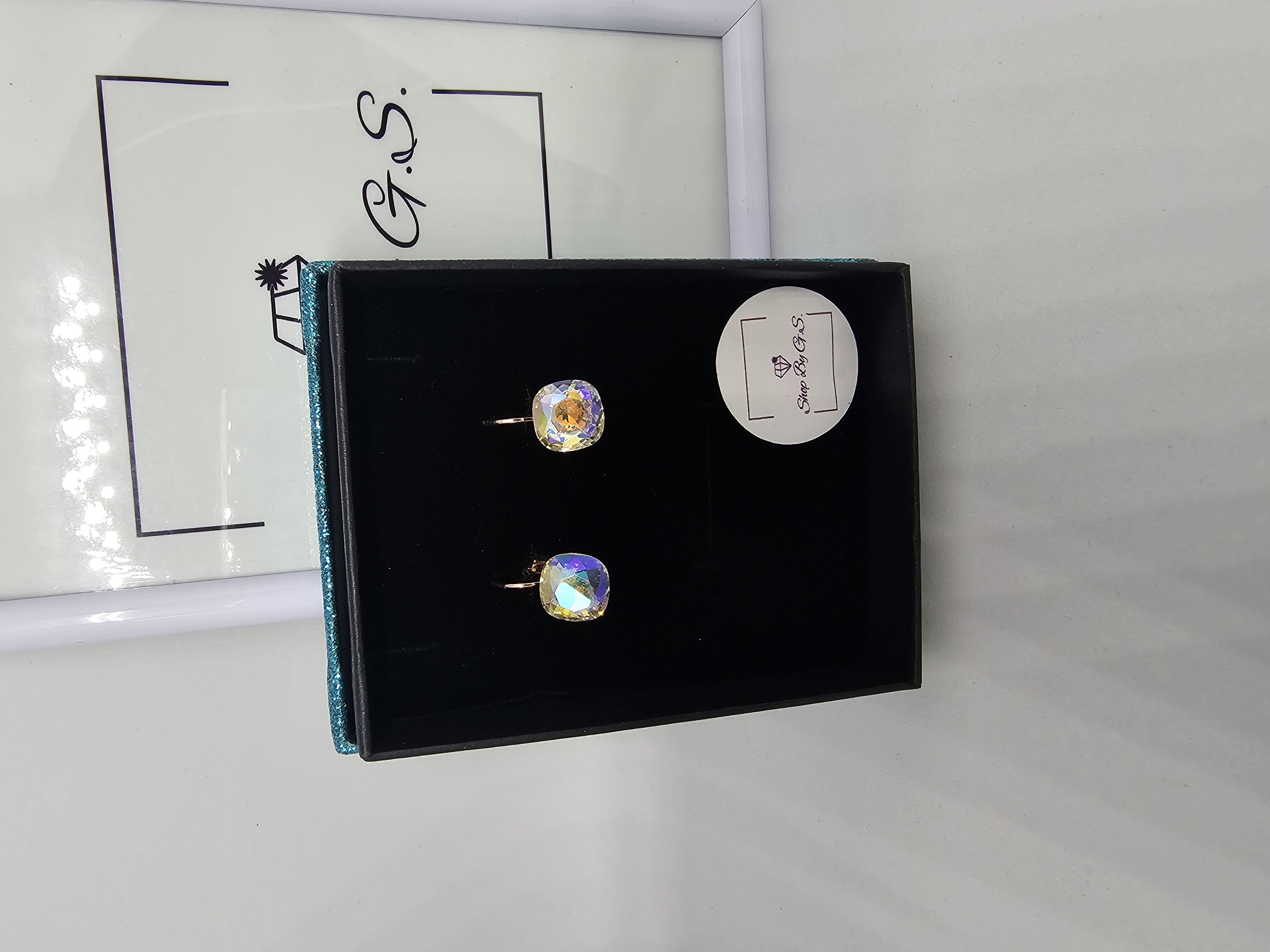 Auskarai padenti auksu - perlamutrinė magija