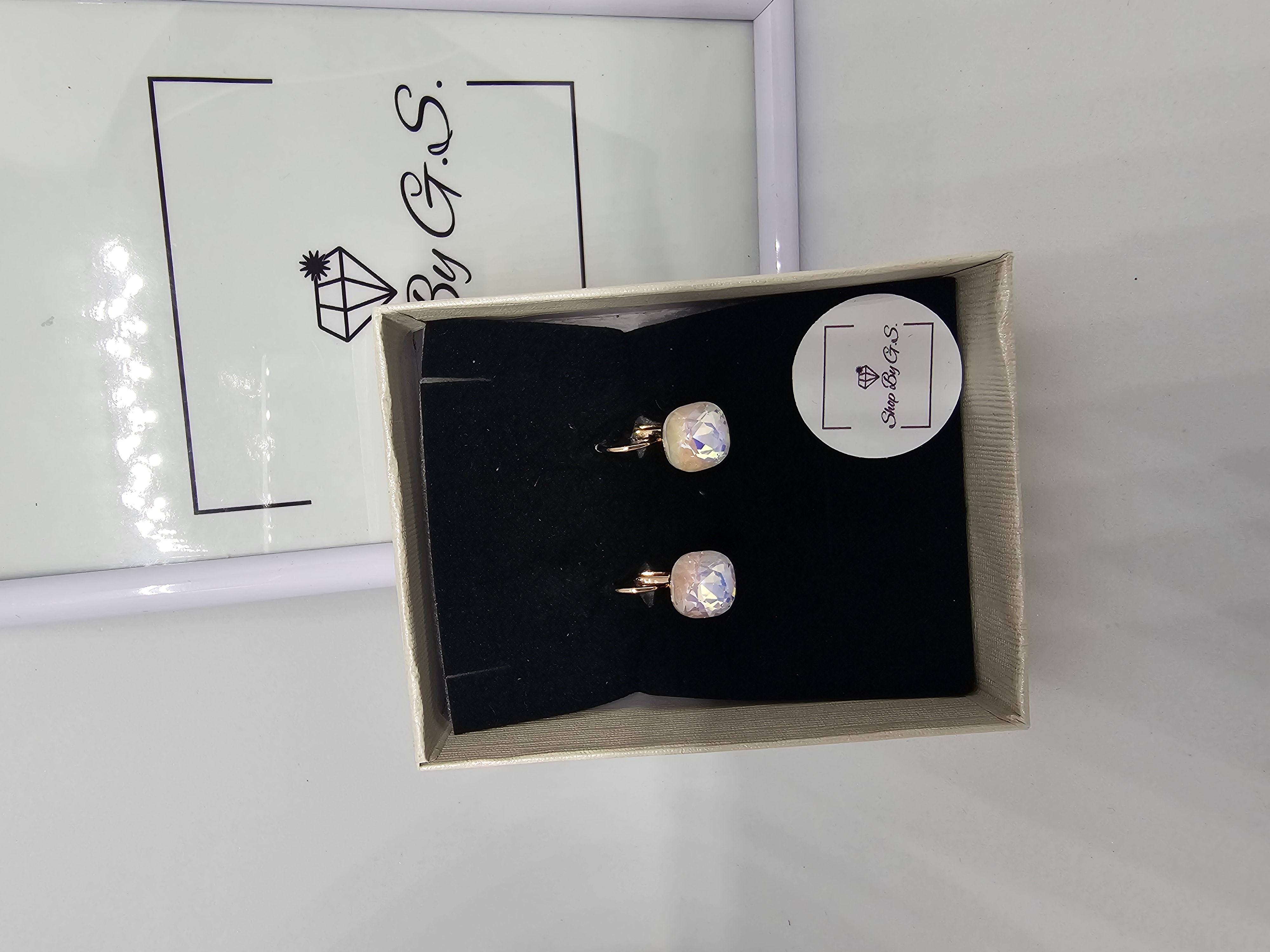 Auskarai padengti auksu - švelniai rožinė magija