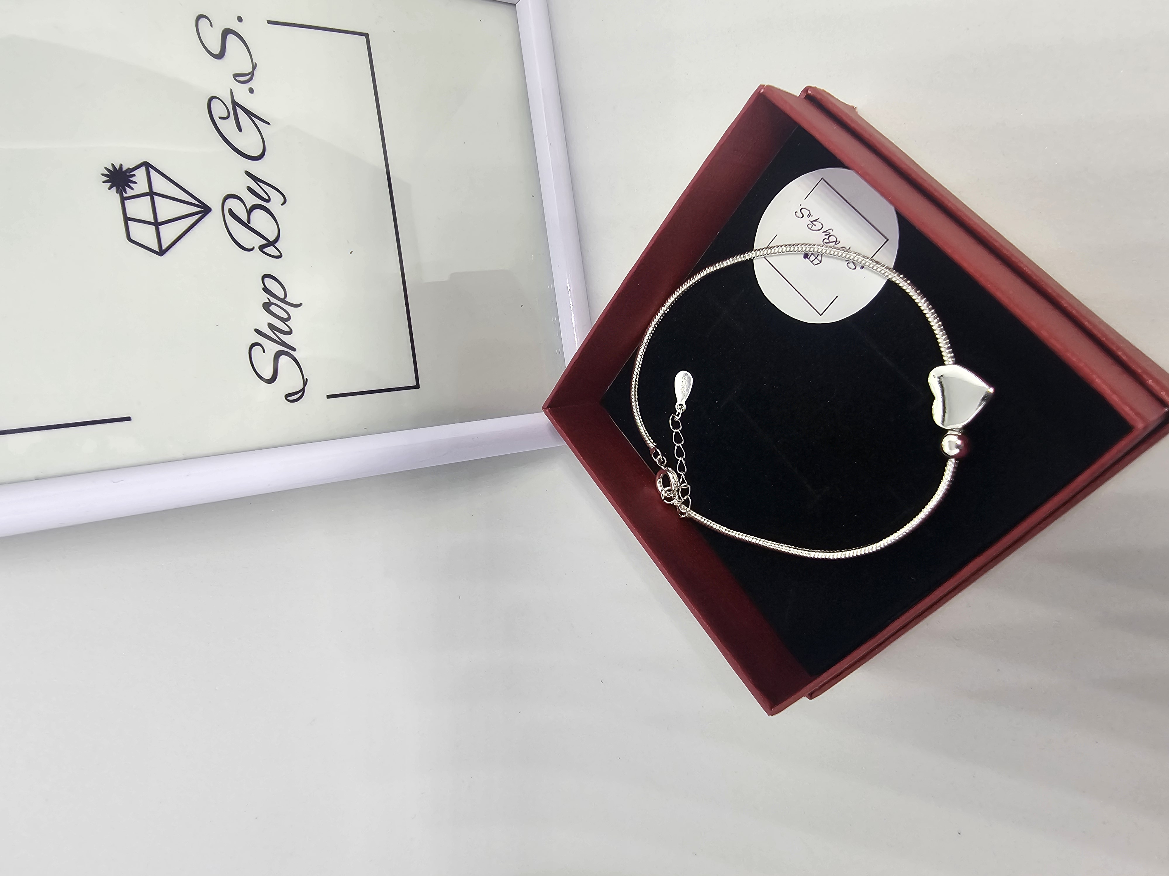 Apyrankė sidabro širdutė su karoliuku