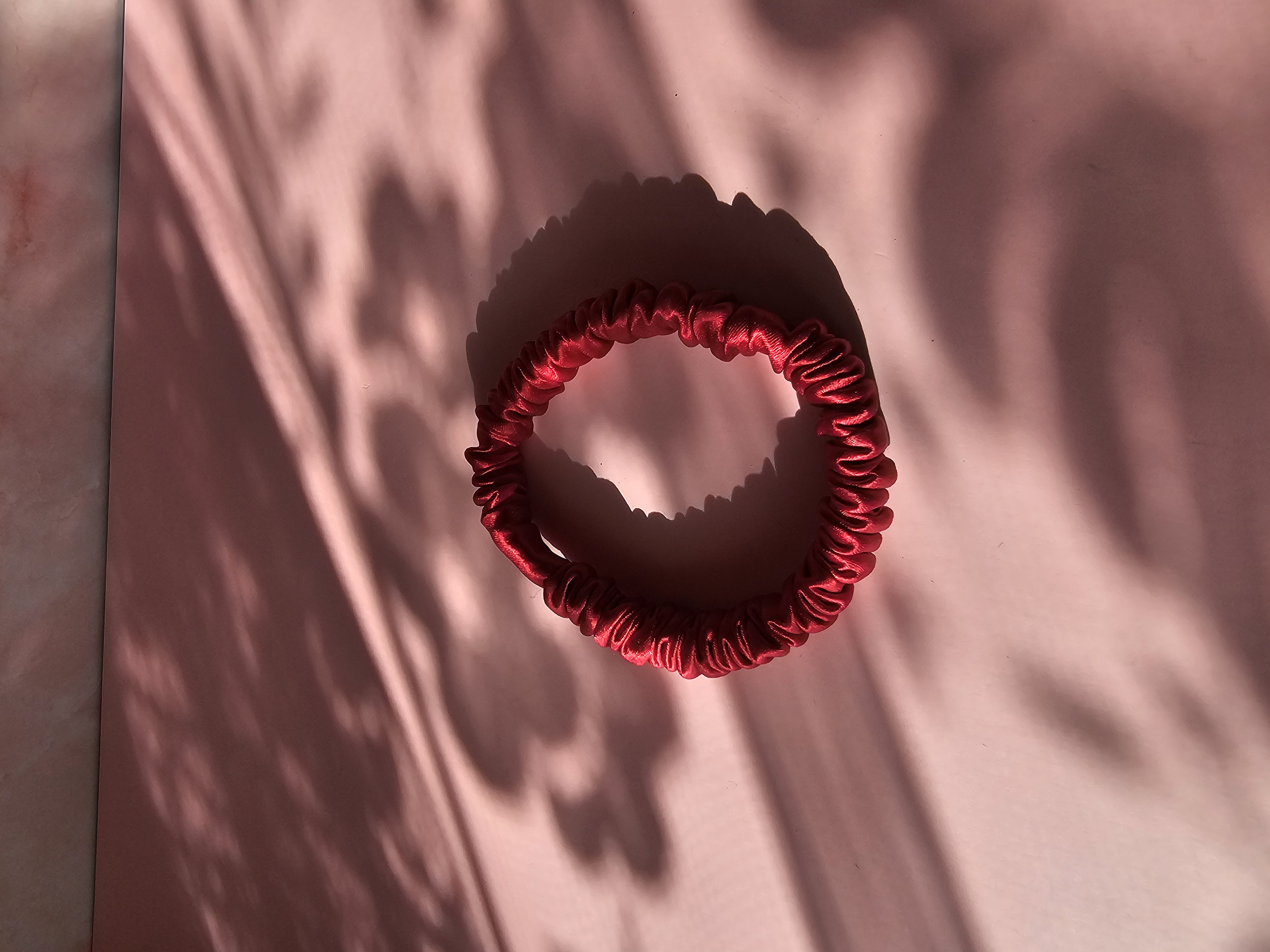 Mini šilkinė gumytė - raudona