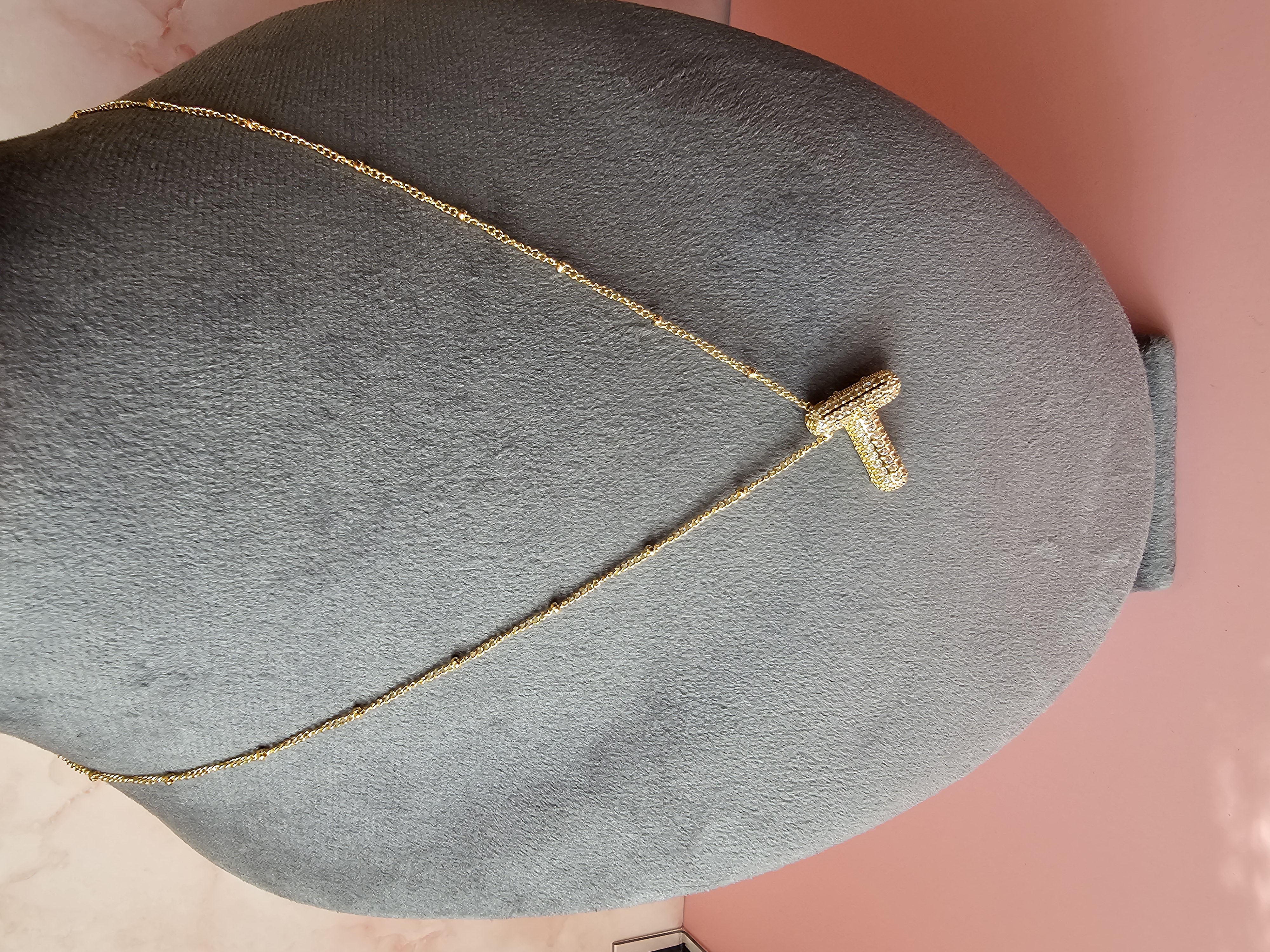 Nerūdijančio plieno grandinėlė su raide T