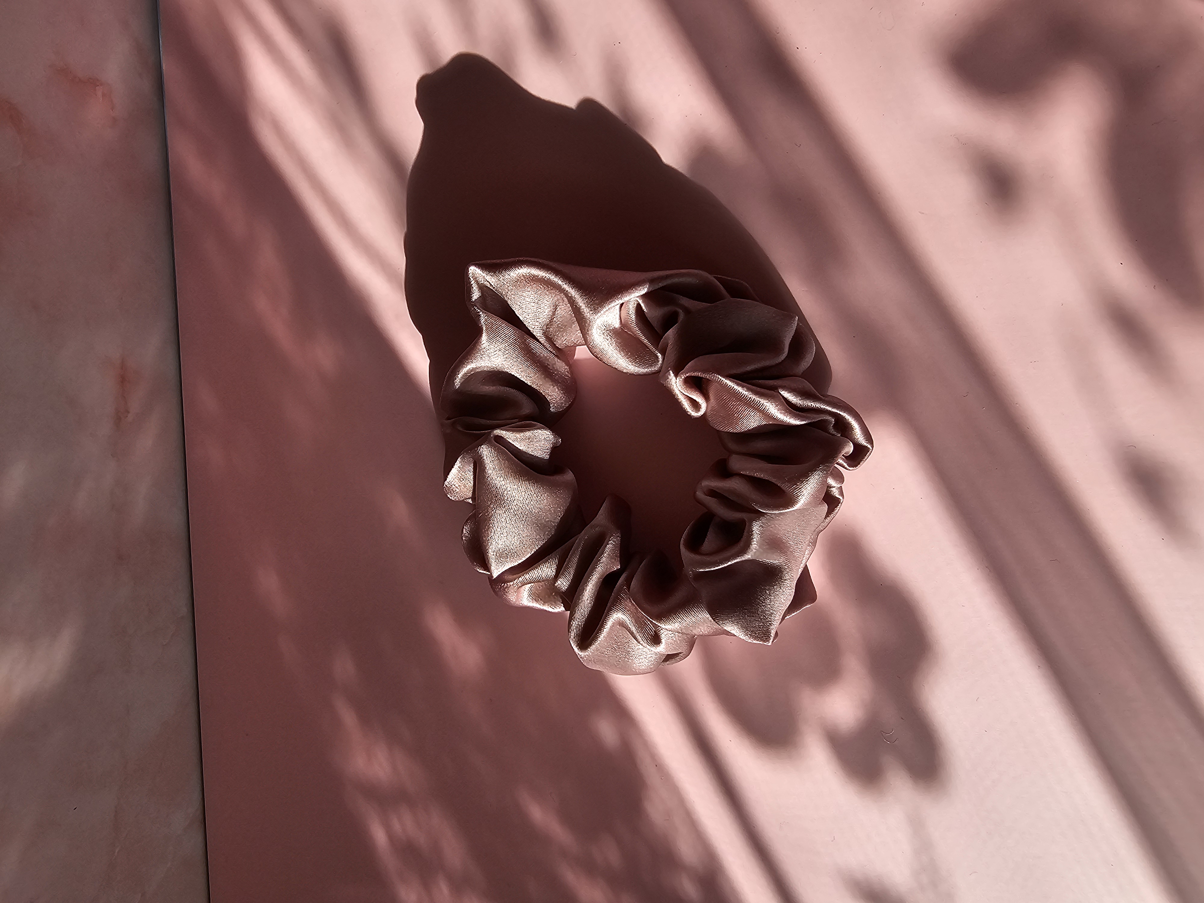 Maxi šilkinė plaukų gumytė - rožinė