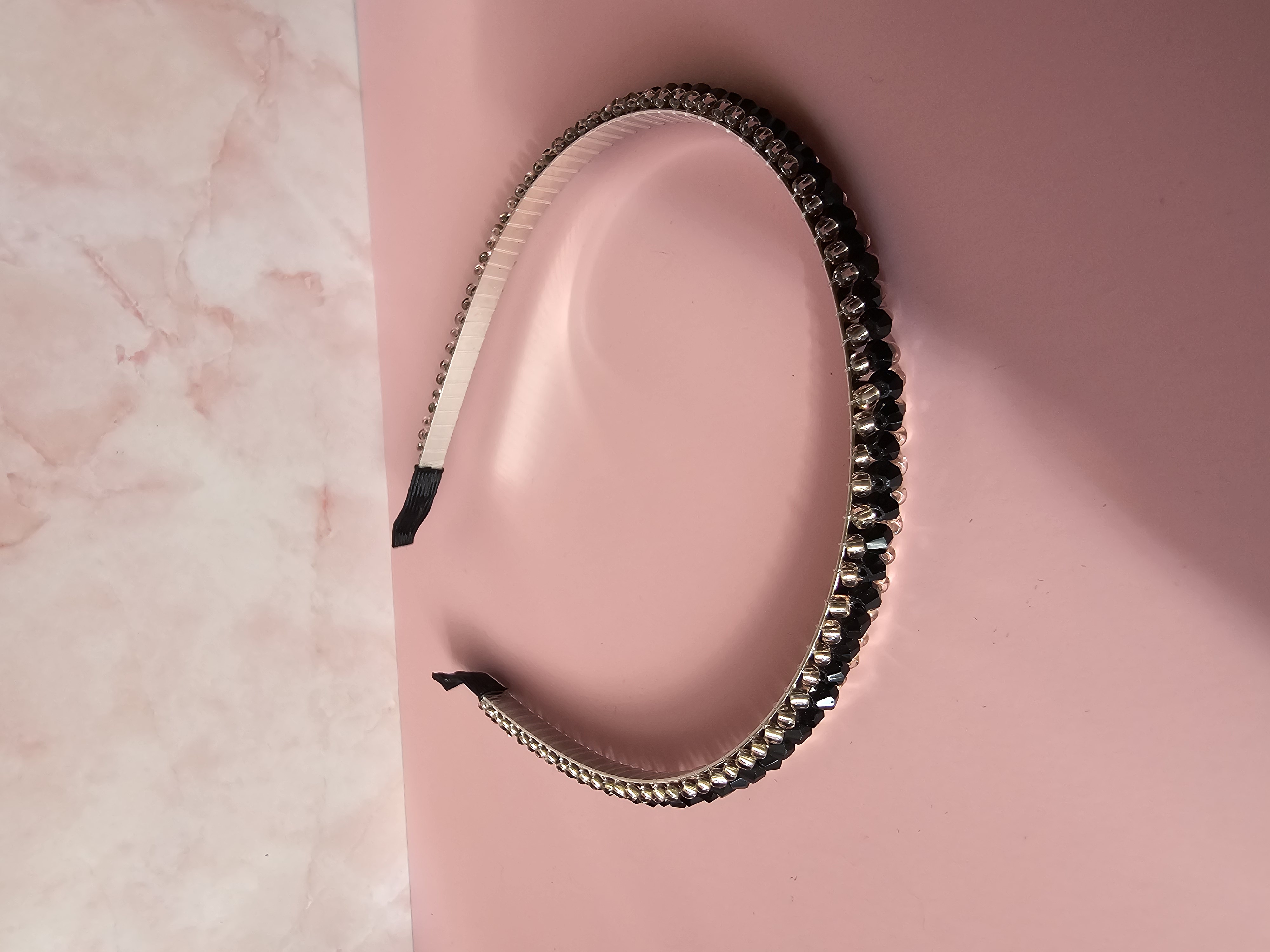 Siuvinėtas plaukų lankelis su kristalais - tamsiai mėlyna & aukso