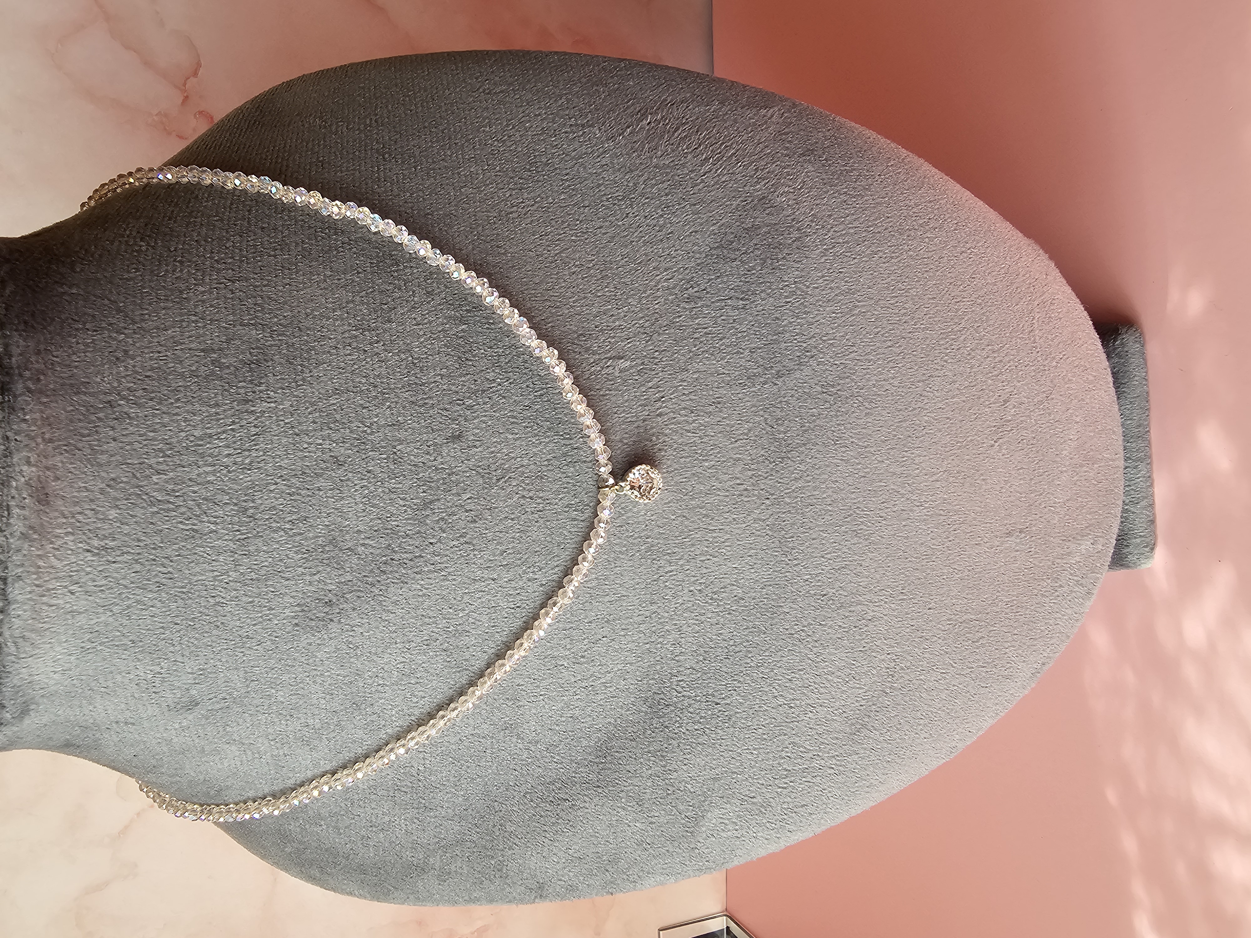 Kaklo vėrinys rožinis su cirkoniu