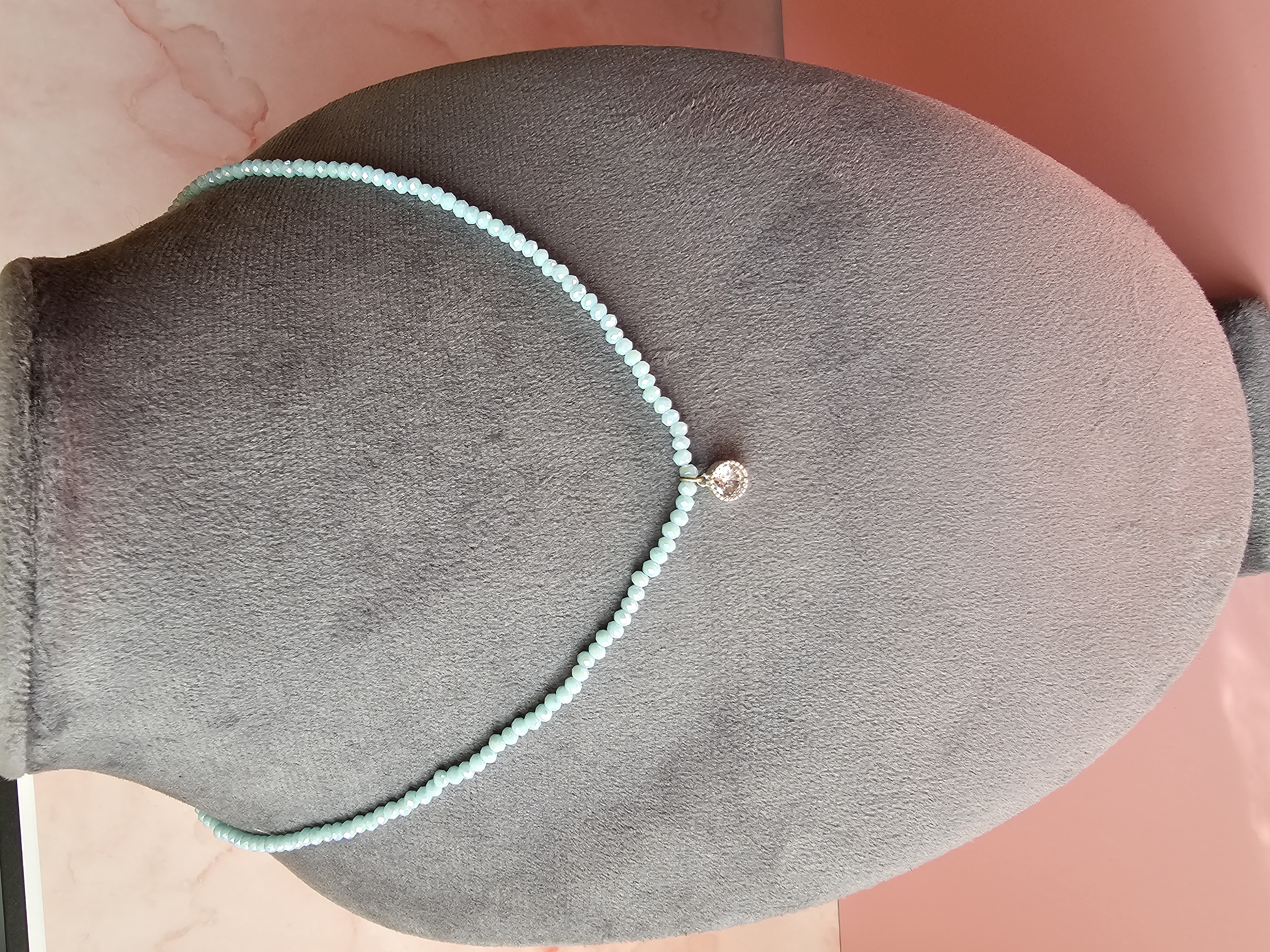 Kaklo vėrinys mėlynas - su cirkoniu