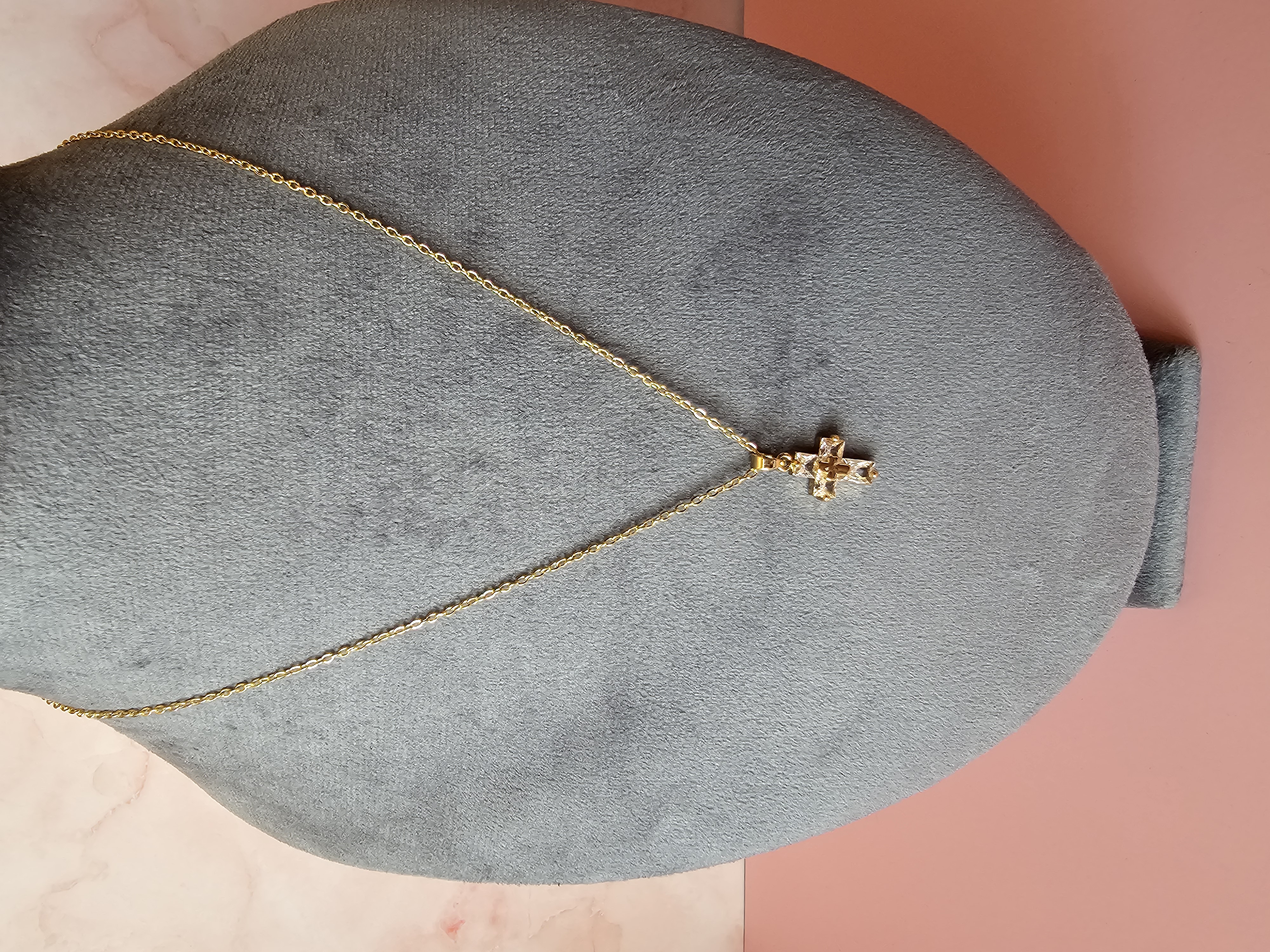 Nerūdijančio plieno grandinėlė su mini kryželiu