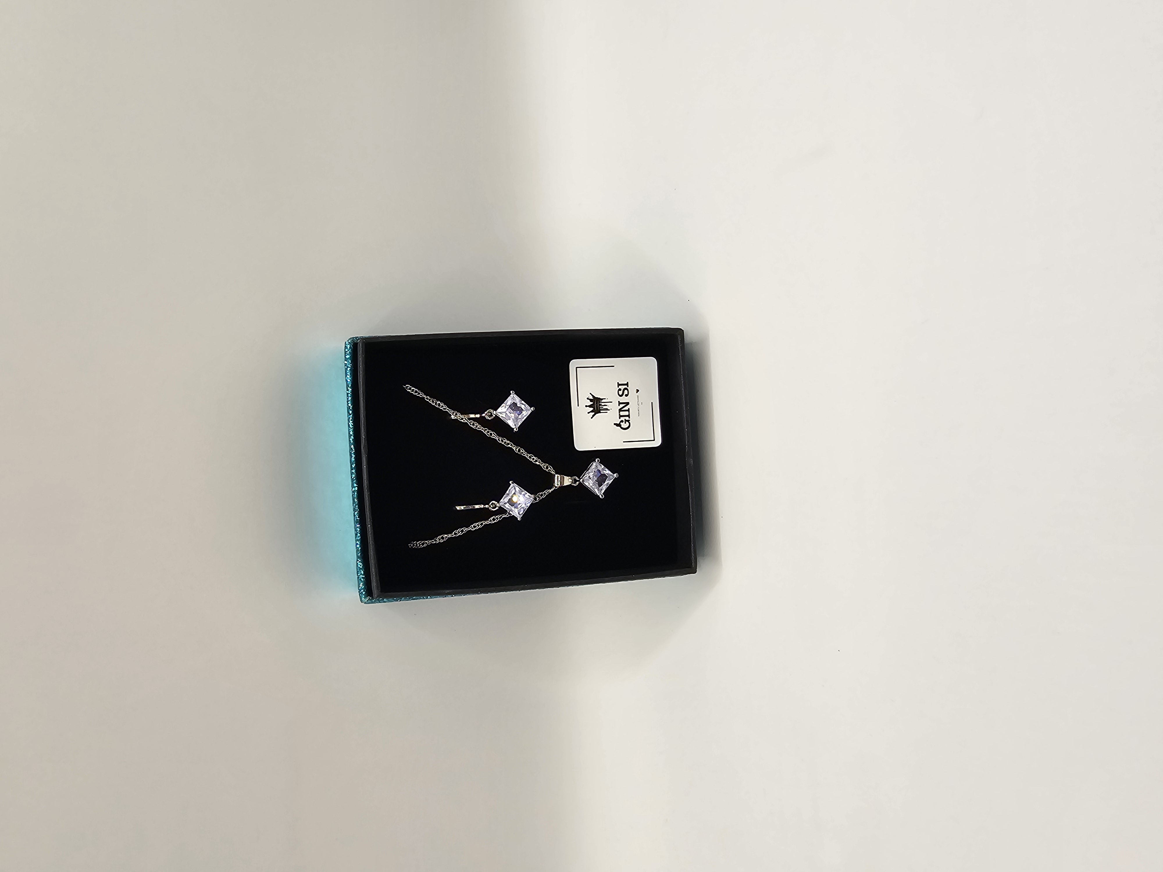 Papuošalų rinkinys sidabrinis kvadratas