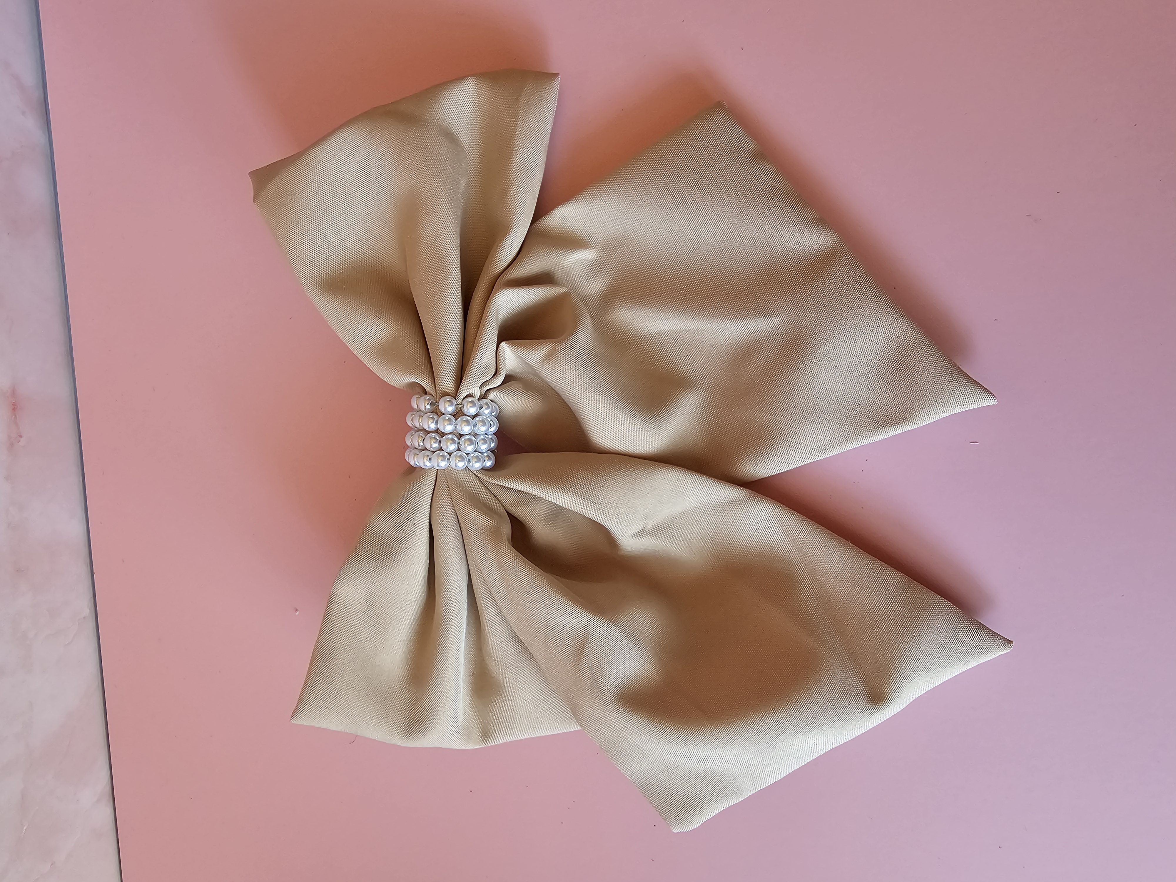 Plaukų segtukas kaspinas - puošnus kreminis