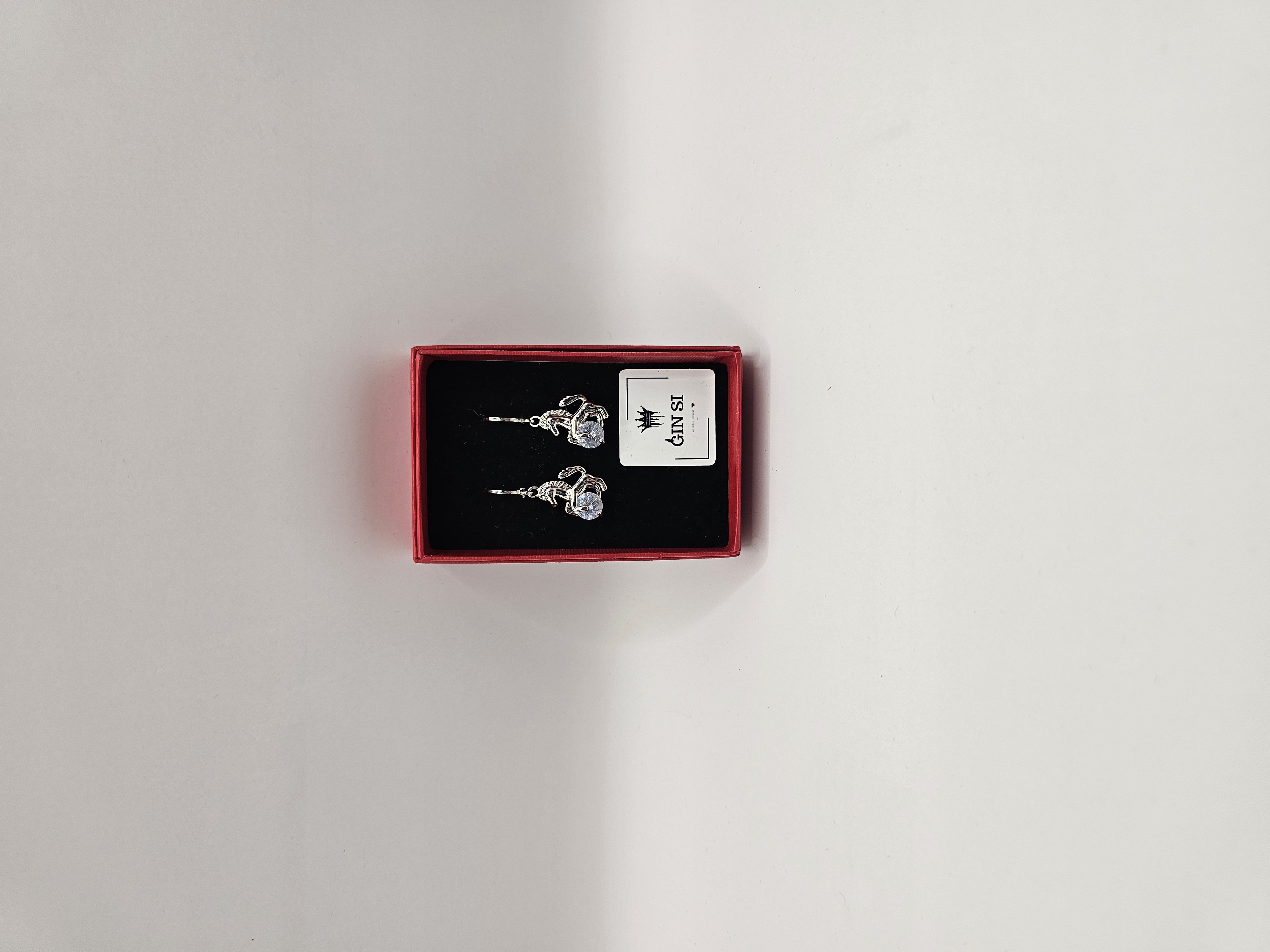 Auskarai - 2026 arkliai