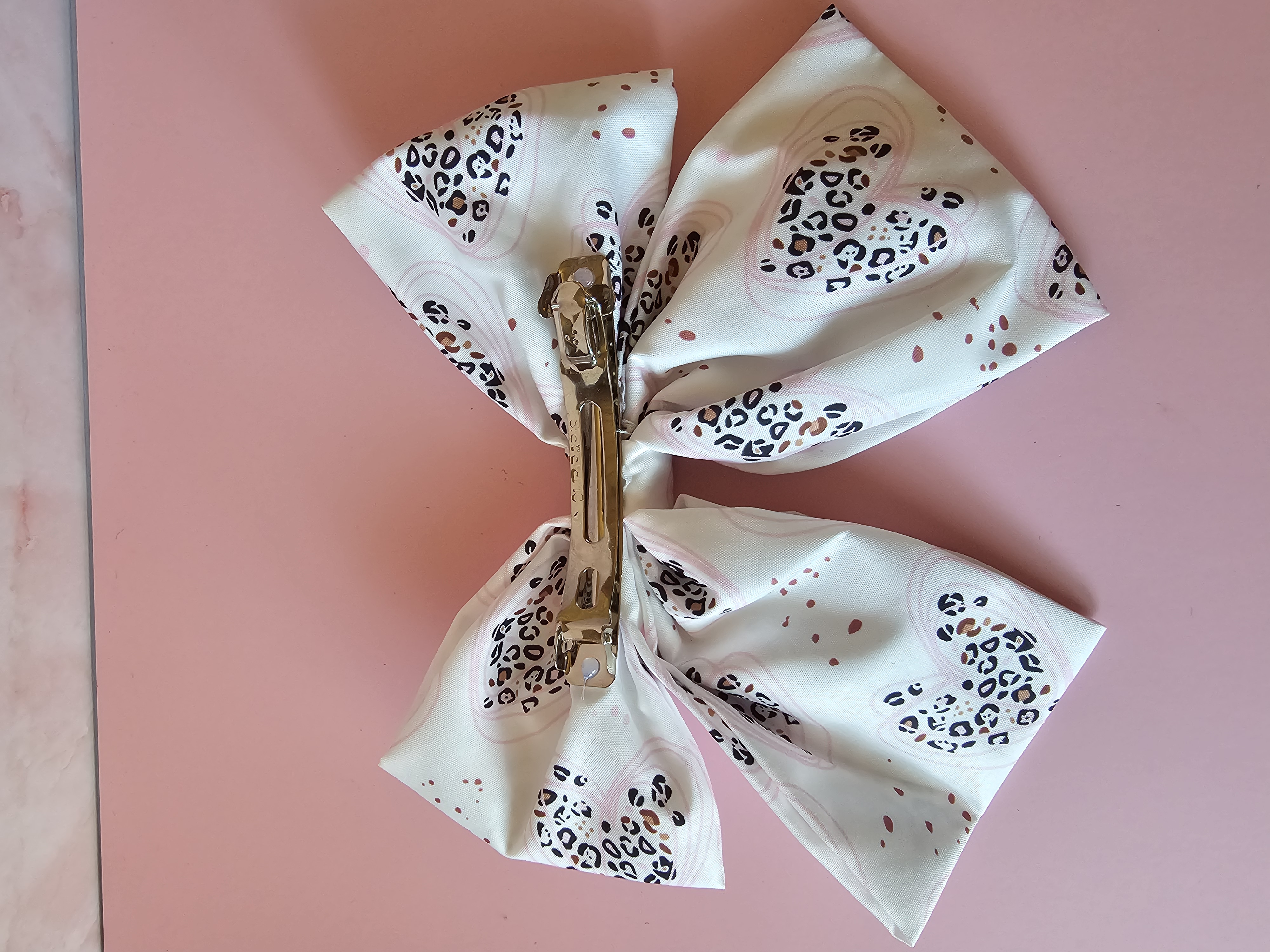 Plaukų segtukas kaspinas - baltas su tigriuko raštu