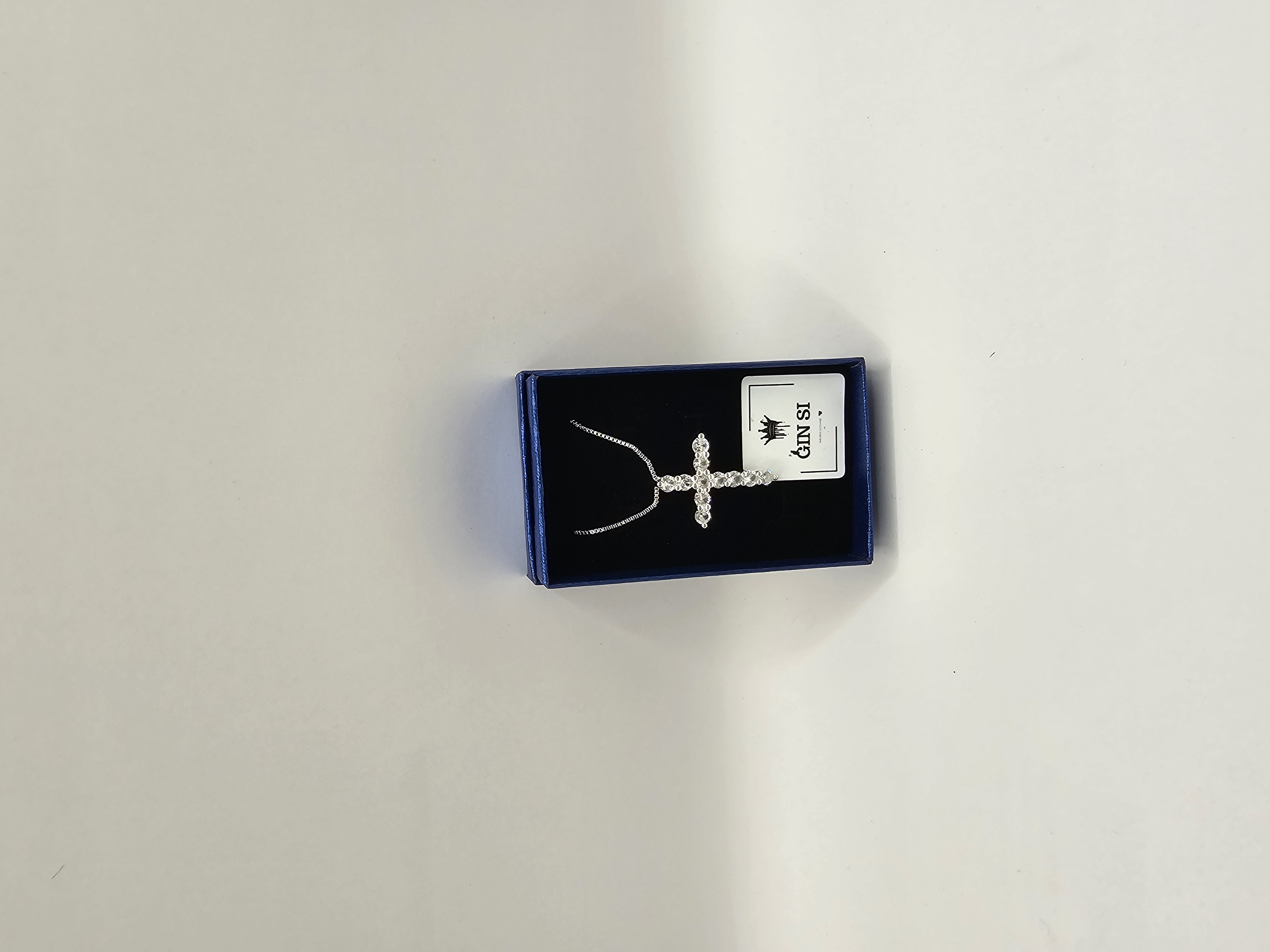 Grandinėlė - kryželis cirkonis