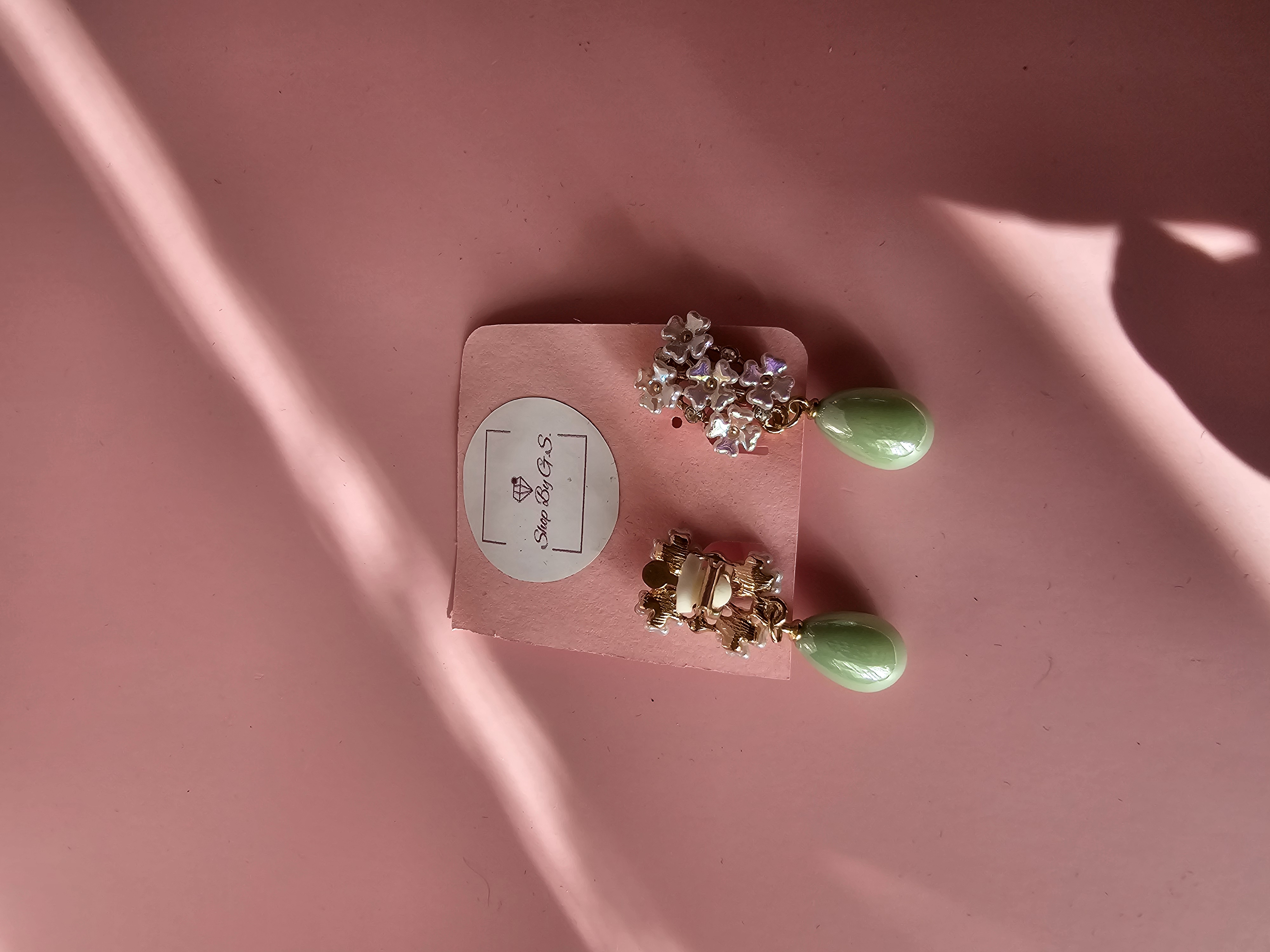 Auskarai - klipsai - žalias žiedas