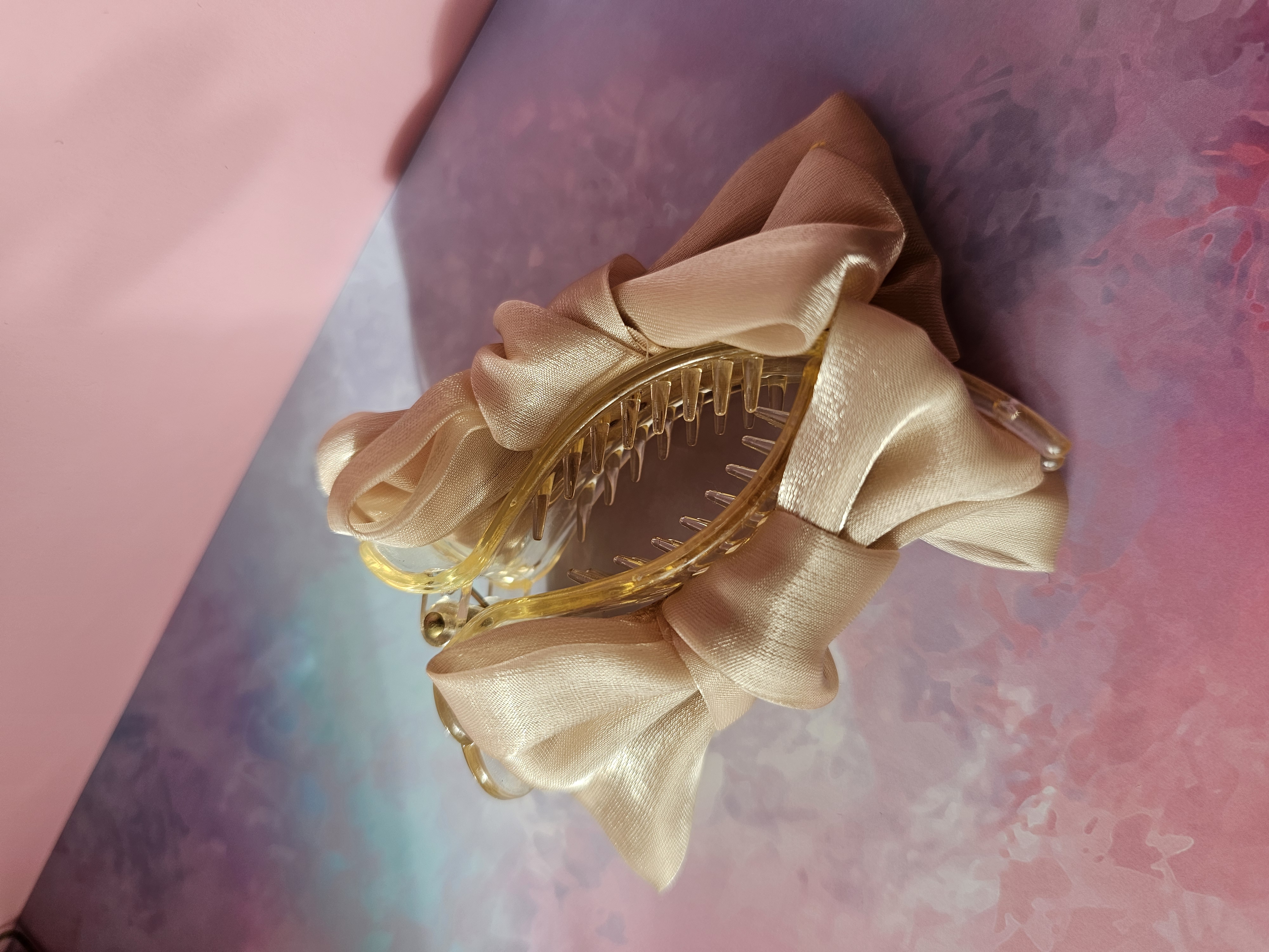 Plaukų segtukas - kreminis kaspinas kuodukui