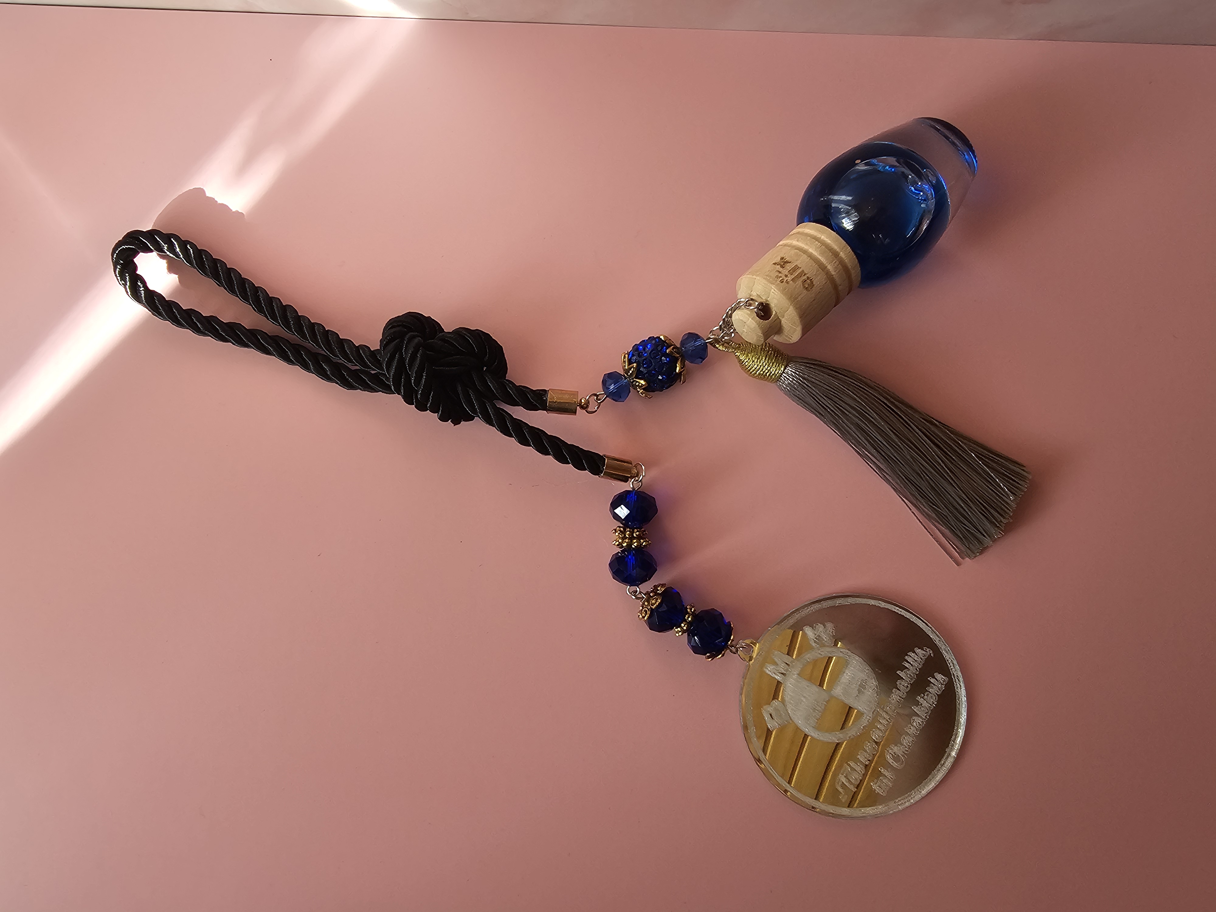 Automobilio pakabukas ir kvapukas BMW