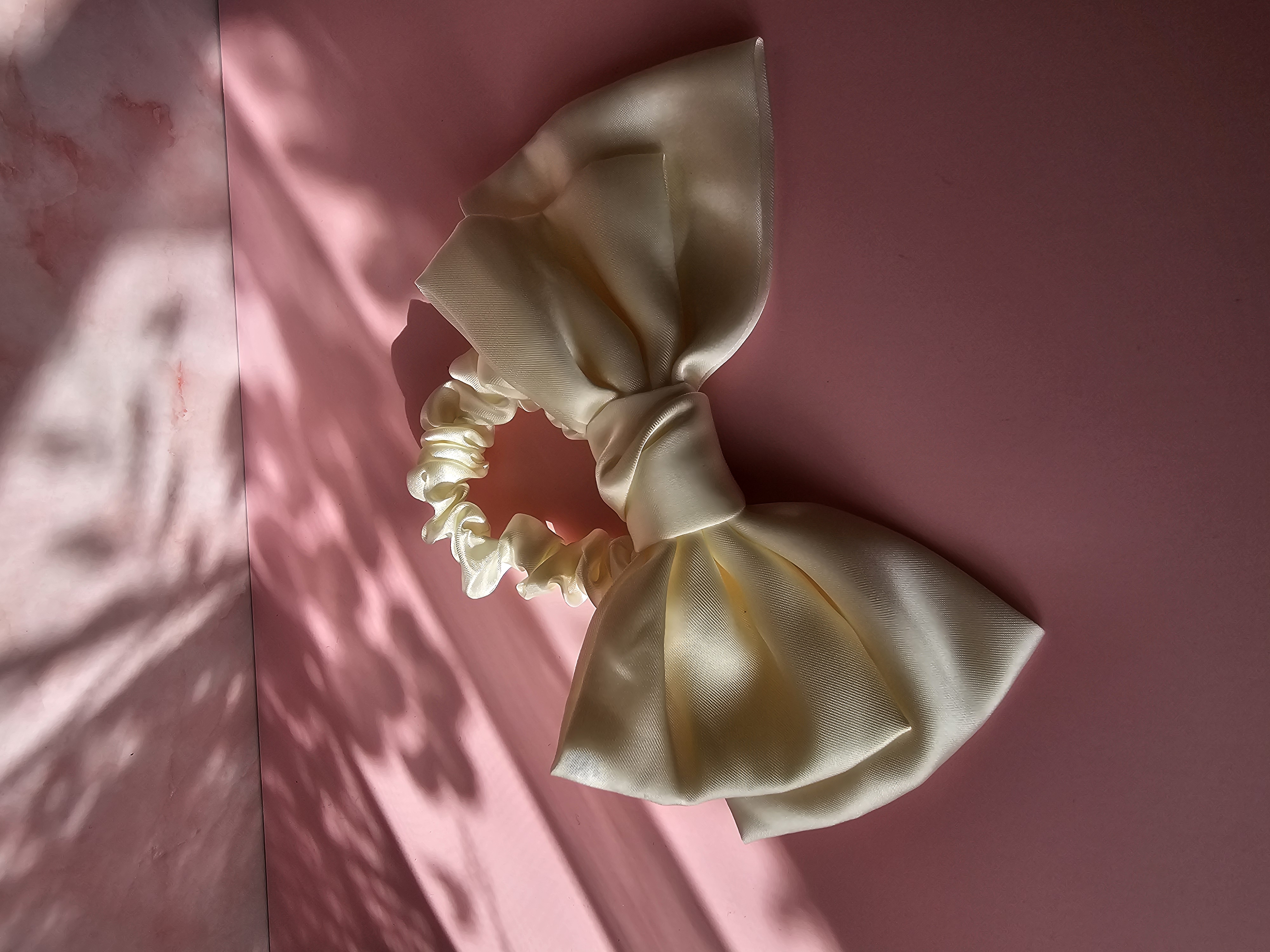 Plaukų gumytė - baltas kaspinas