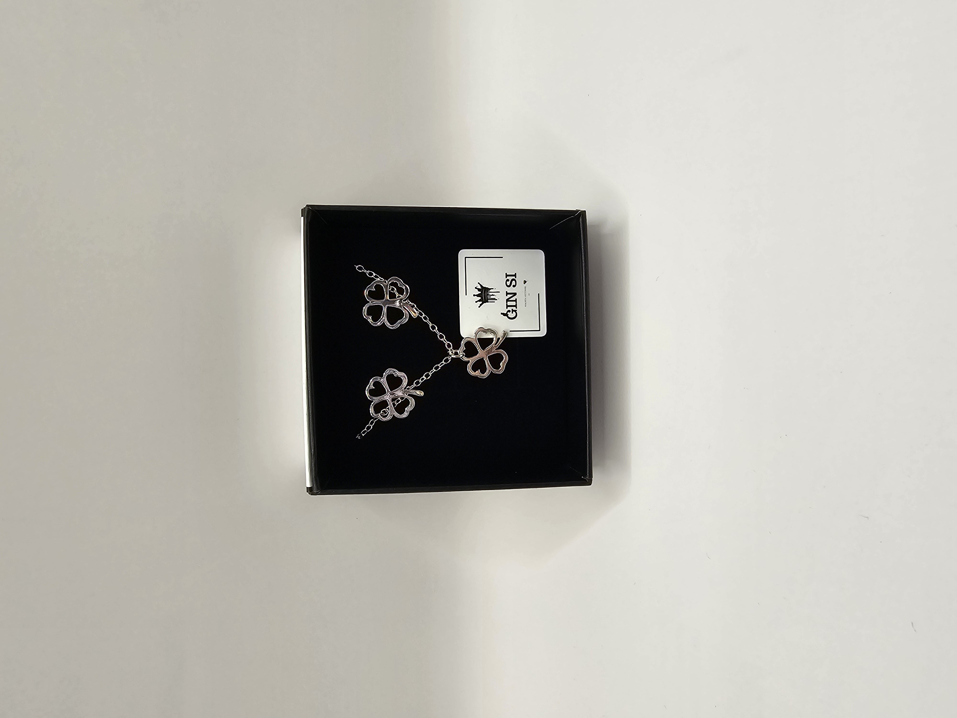 Papuošalų rinkinys - dobilai