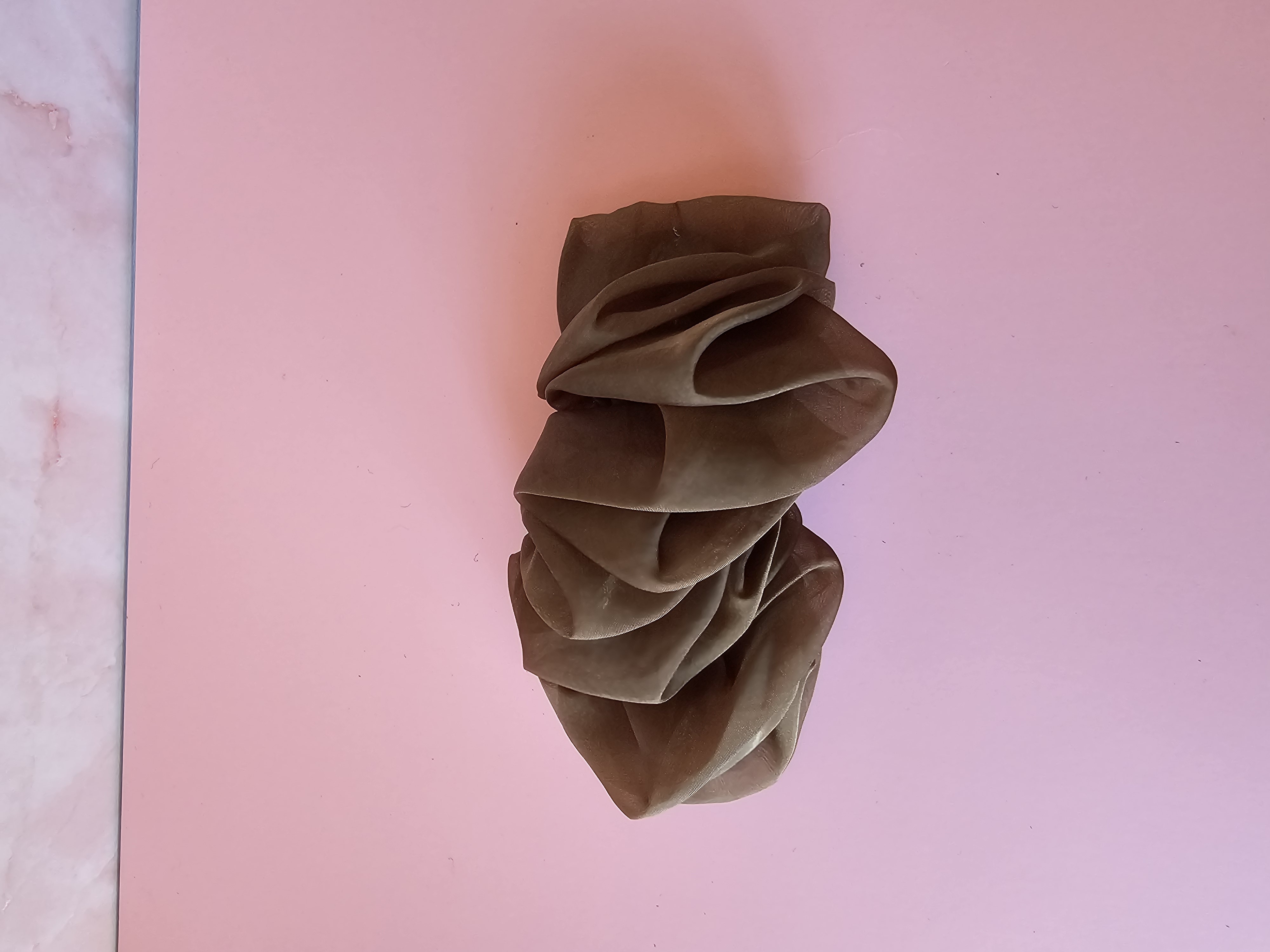 Plaukų segtukas kruasanas - rudas