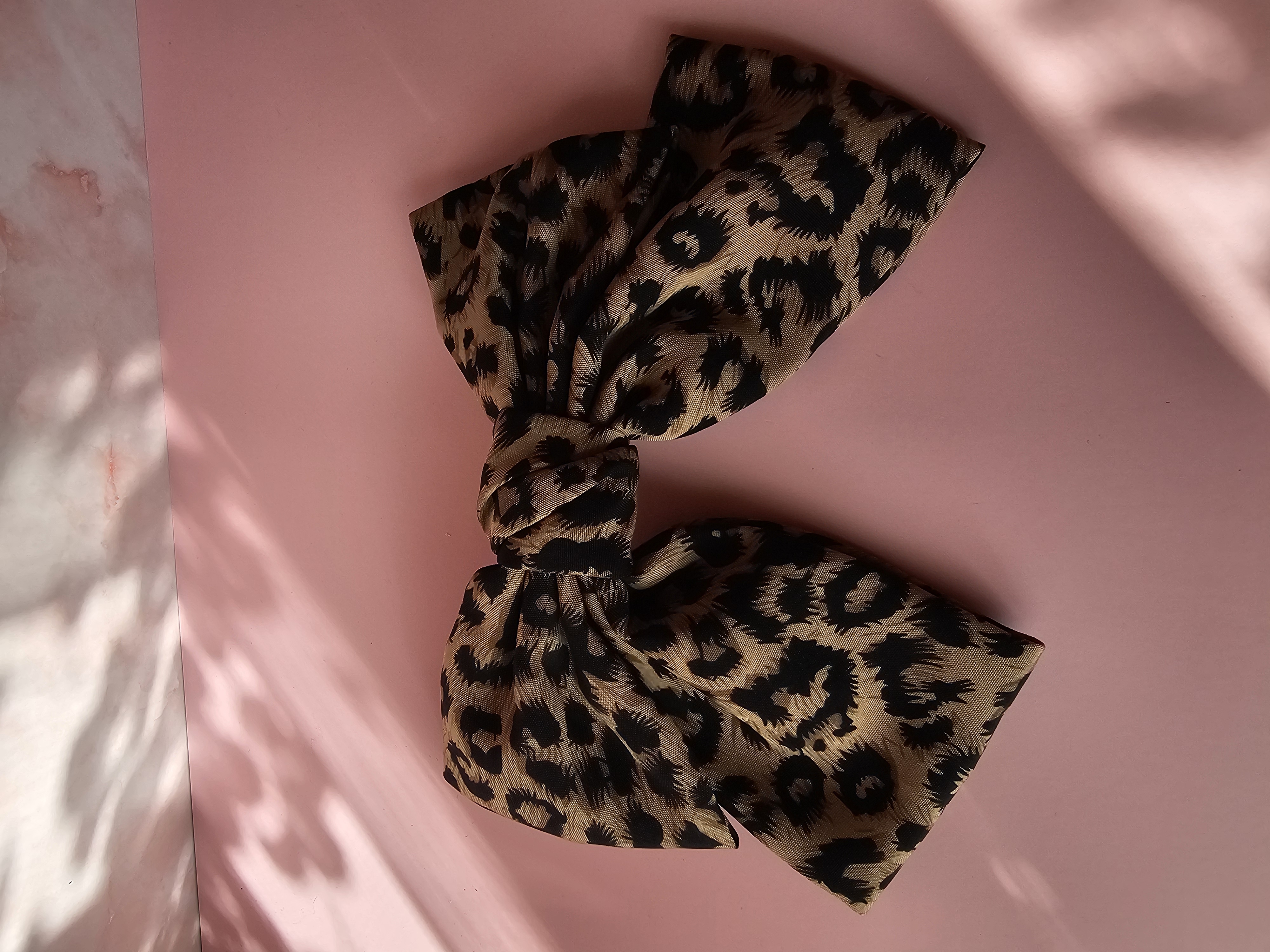 Plaukų segtukas kaspinas - tamsus leopardas