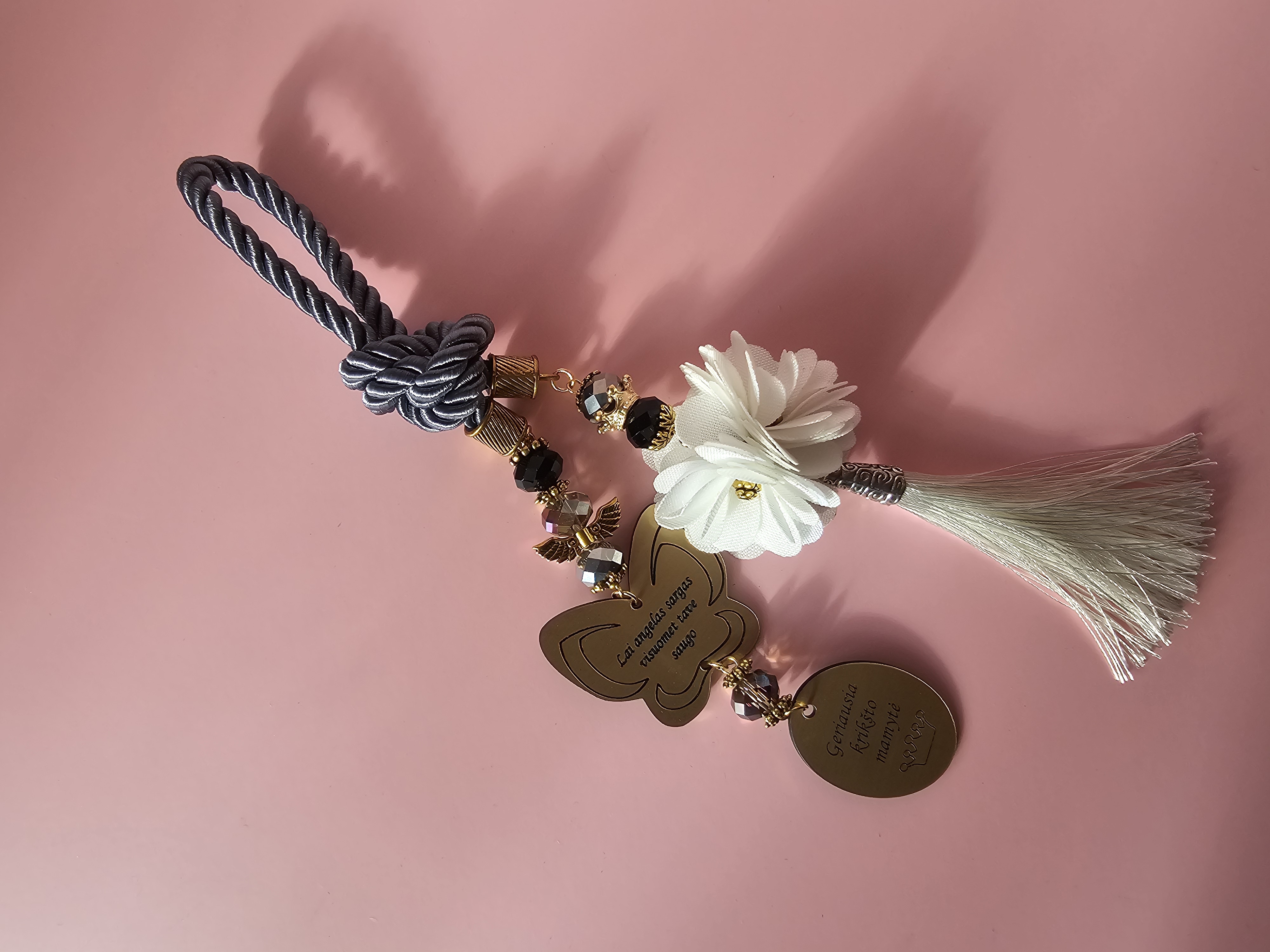 Automobilio pakabukas ir kvapukas su užrašu "Geriausia krikšto mamytė"