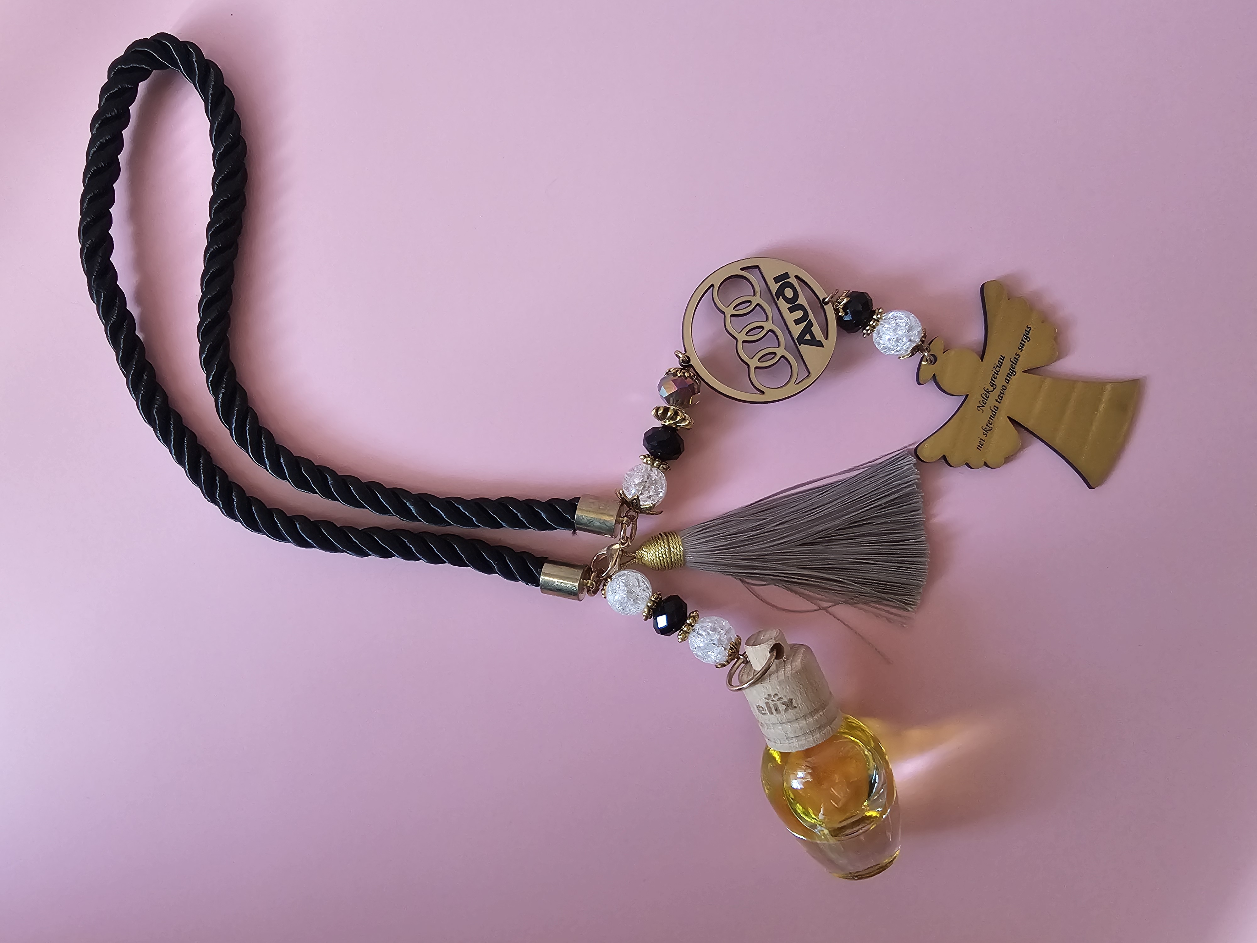 Automobilio pakabukas ir kvapukas Audi fanui