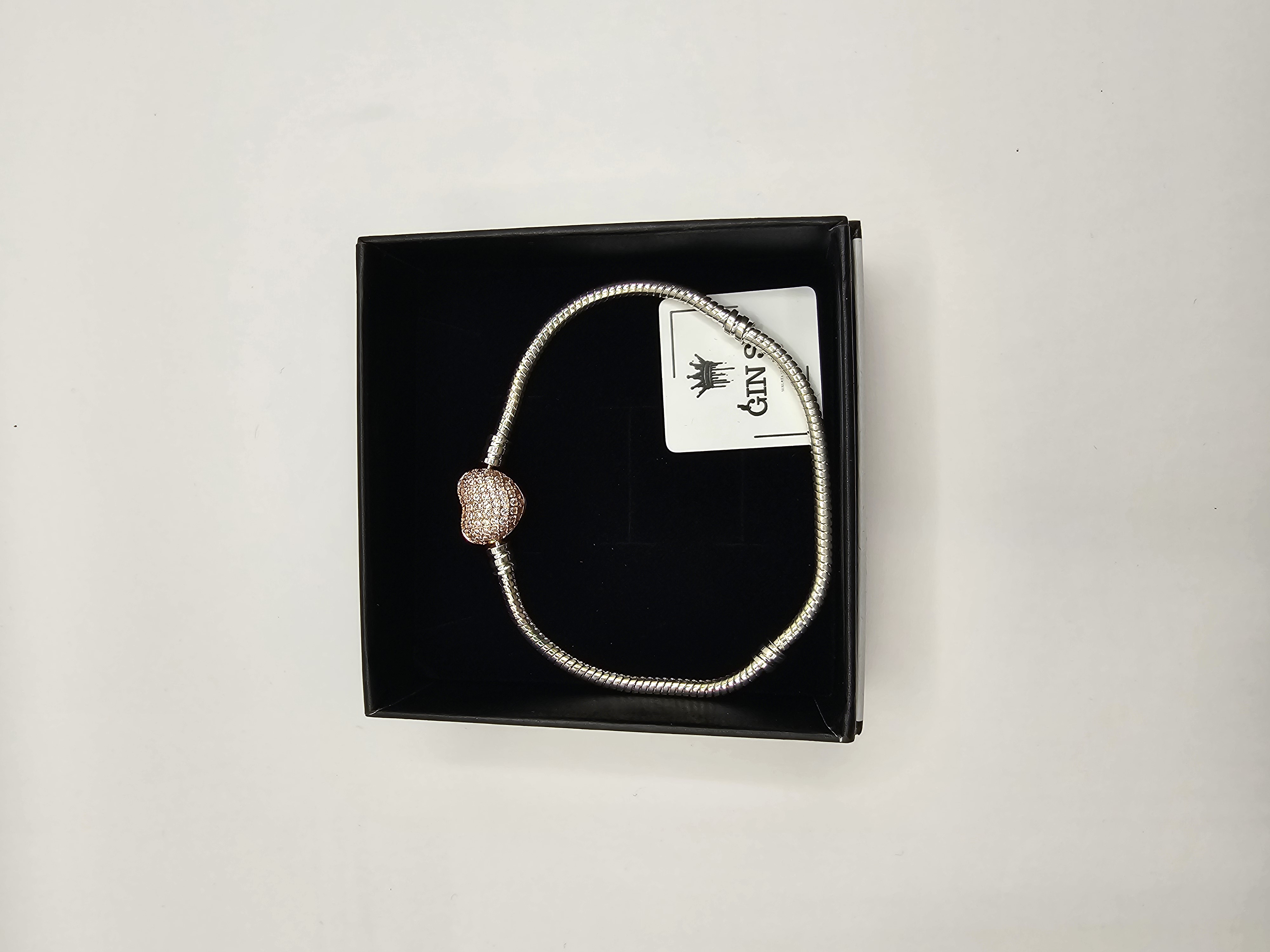 Apyrankė su širdute 