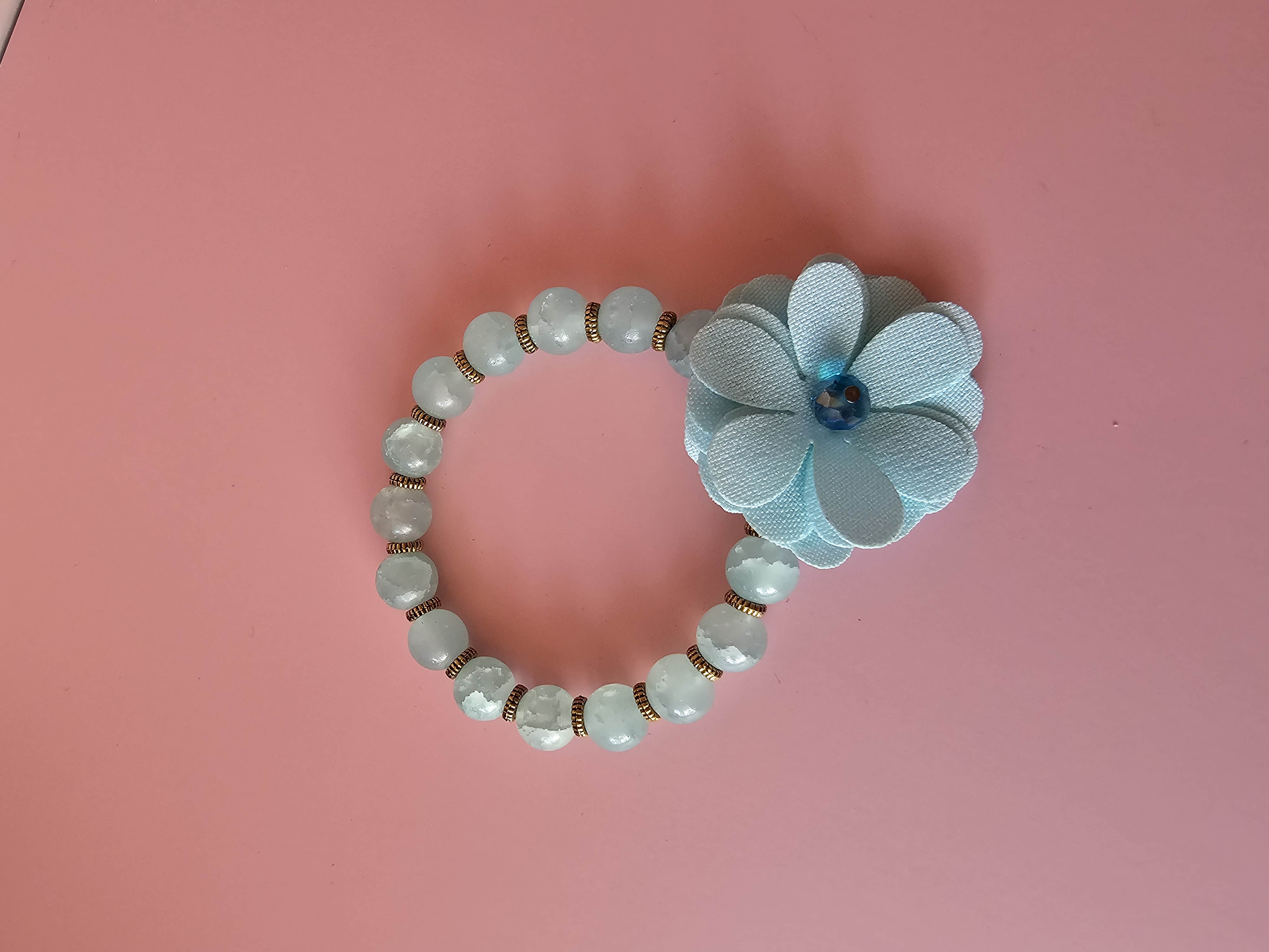 Apyrankė su užrašu "Amžinai tavo"