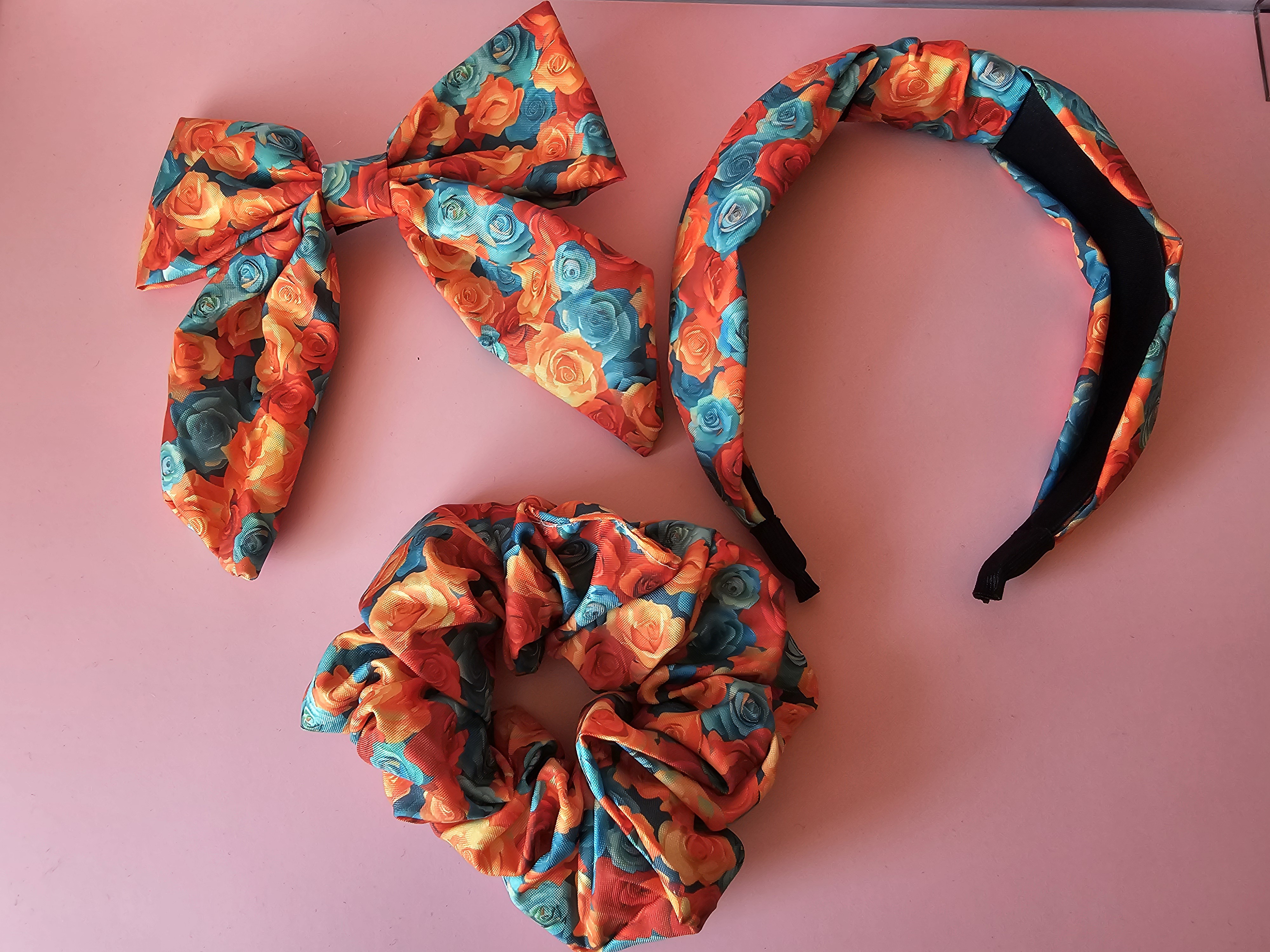 Plaukų komplektas - oranžinės rožės