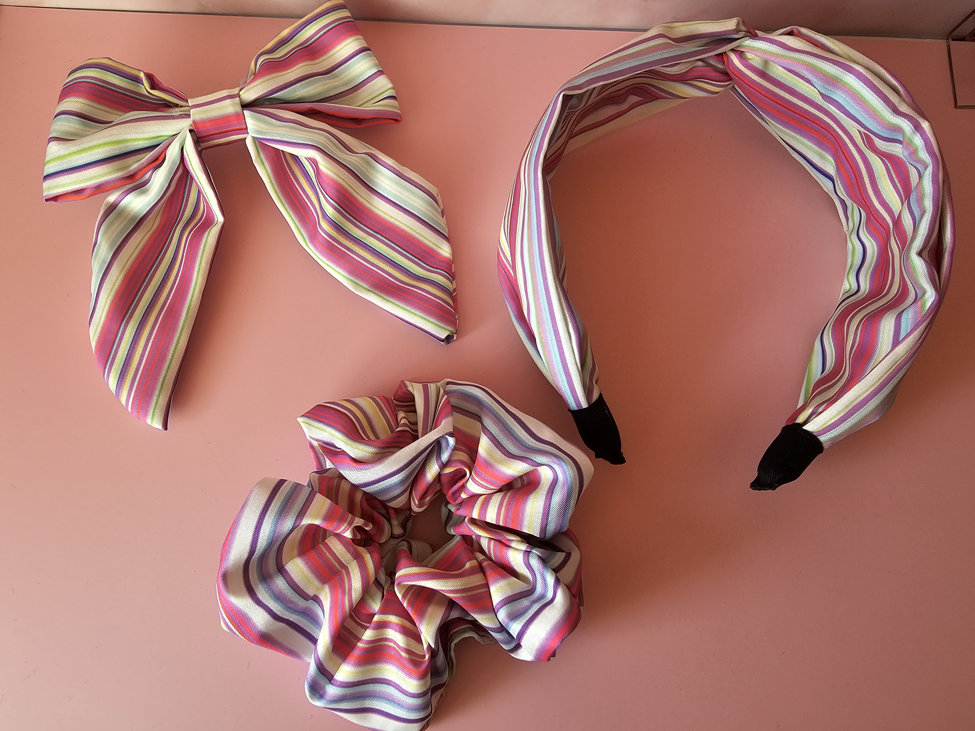 Komplektas plaukams - rožinė spalvota linija