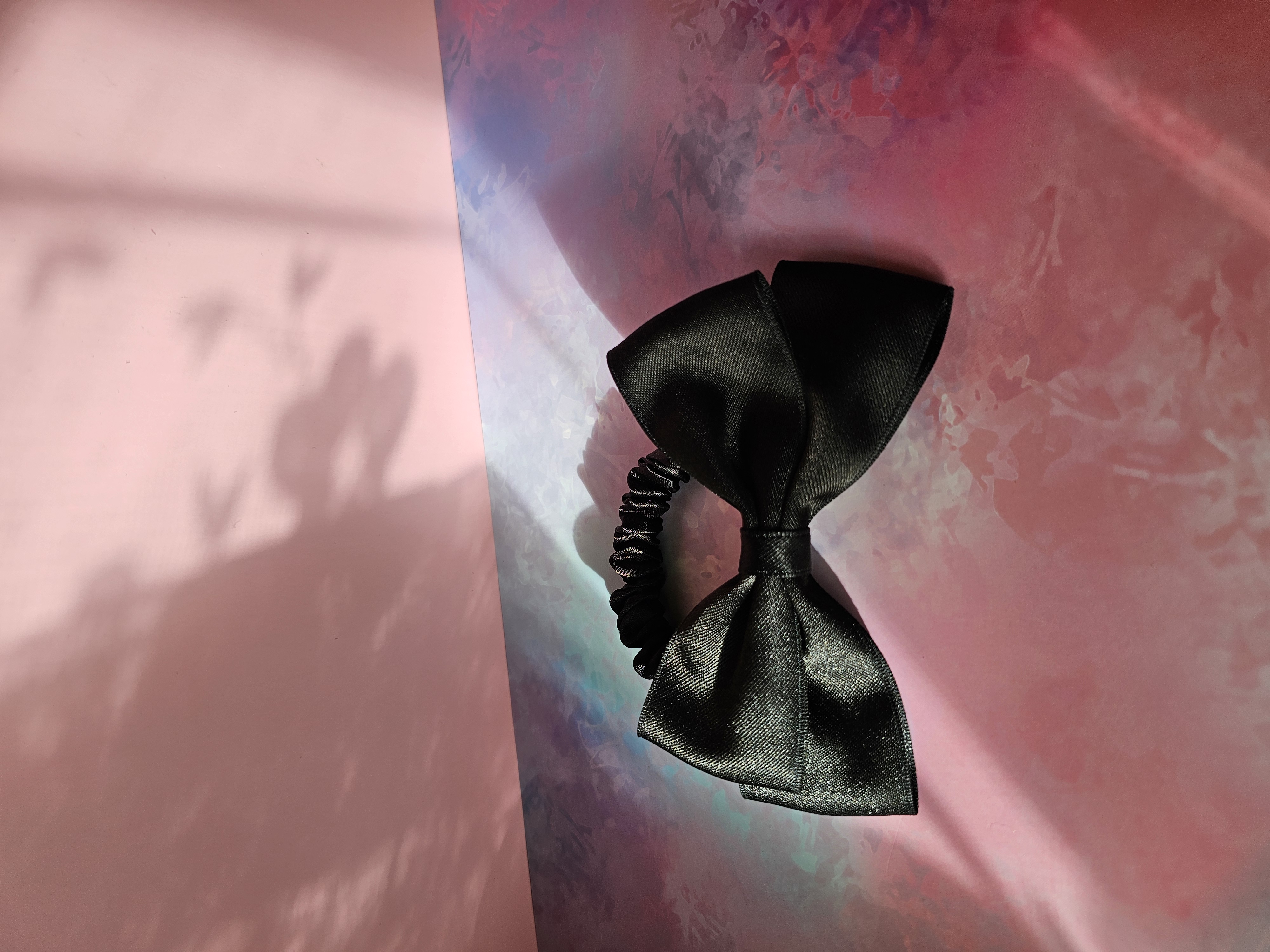 Plaukų gumytė - juodas midi kaspinas