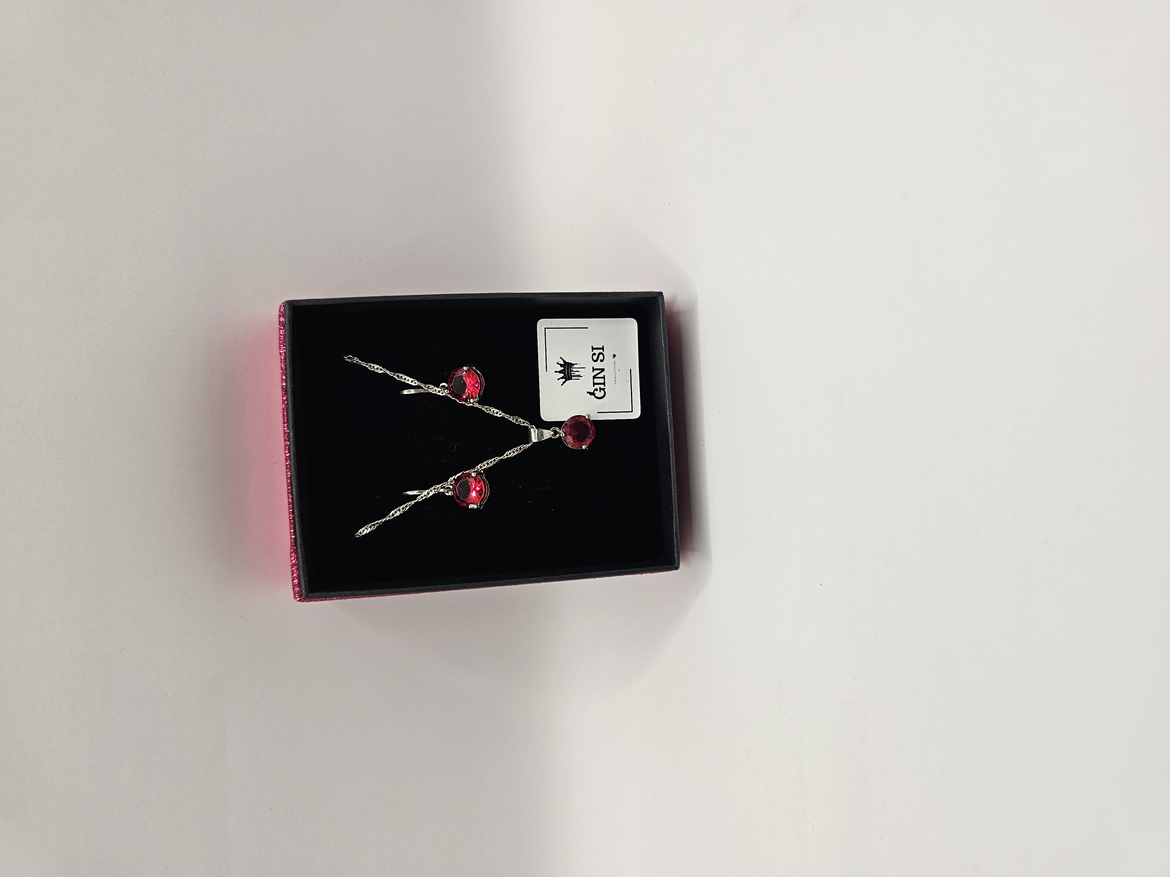 Candy  papuošalų rinkinys su raudonu cirkoniu