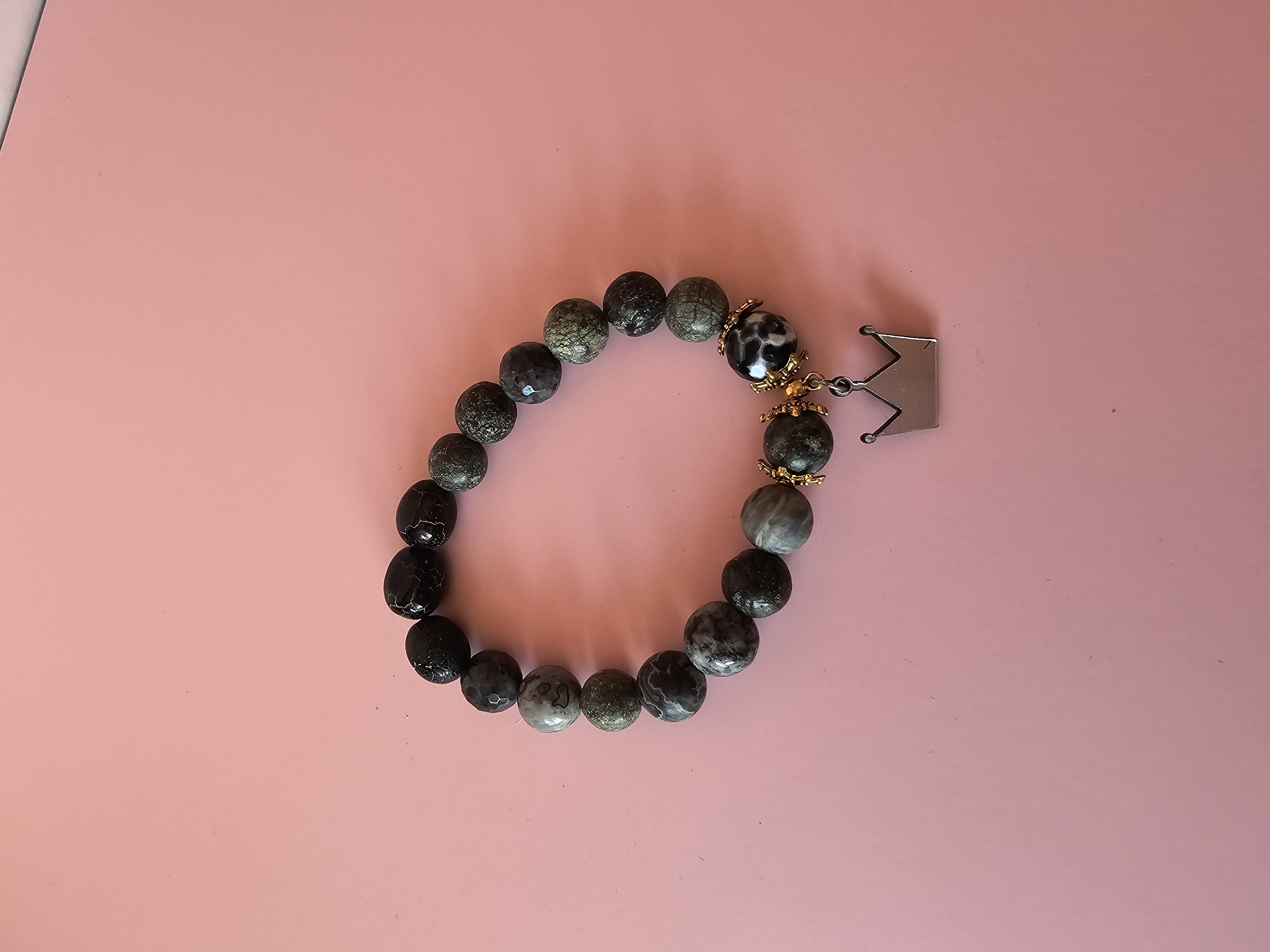 Apyrankė su karūna