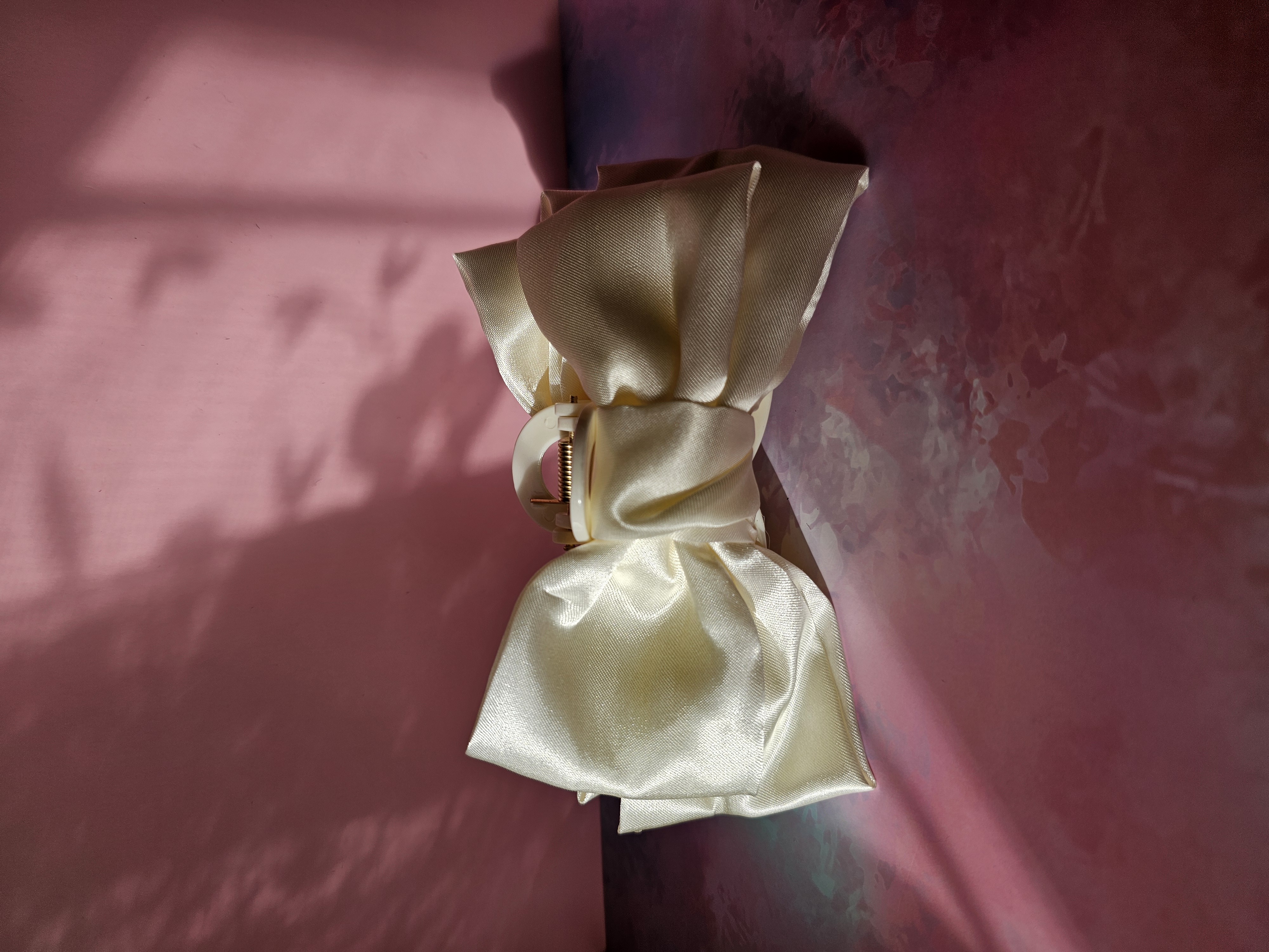 Plaukų segtukas - didelis baltas kaspinas