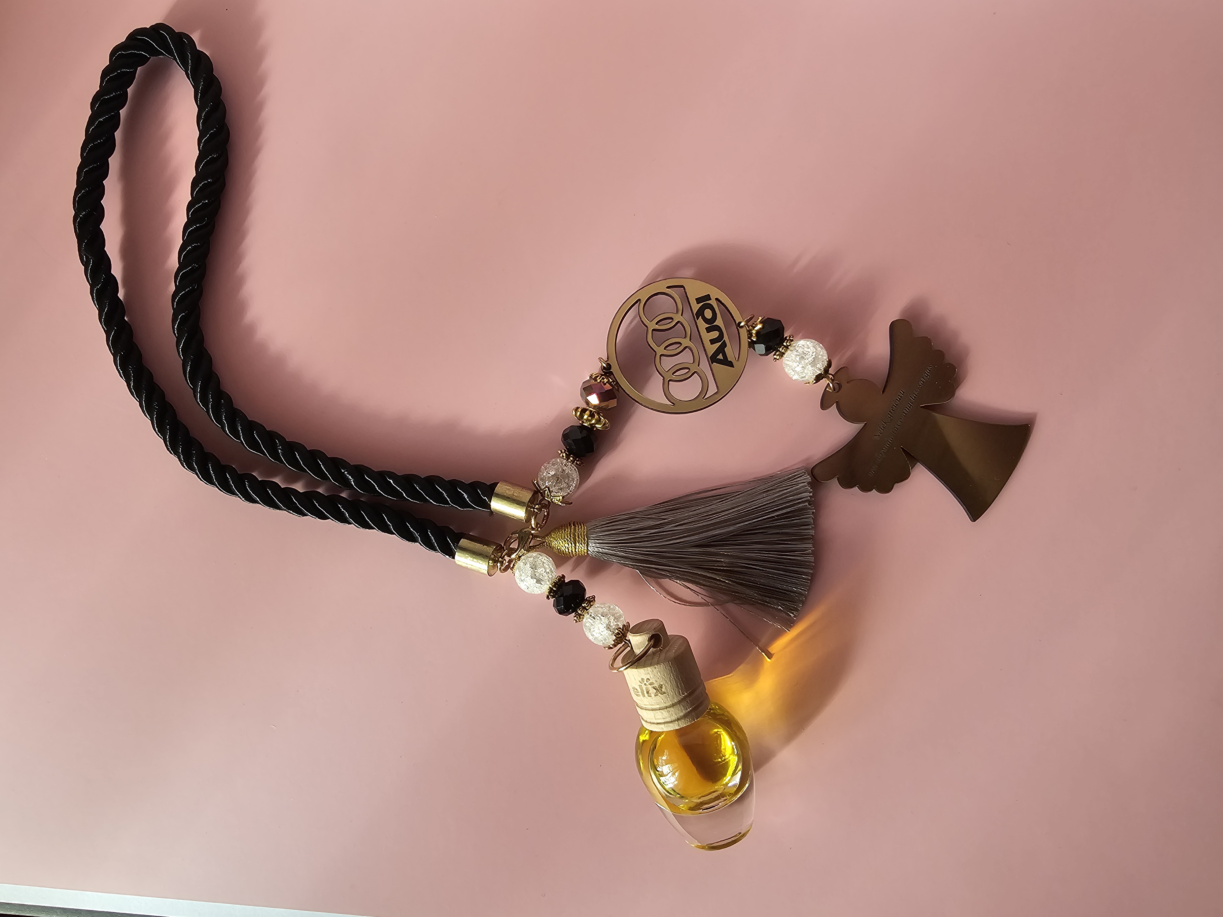 Automobilio pakabukas ir kvapukas Audi fanui