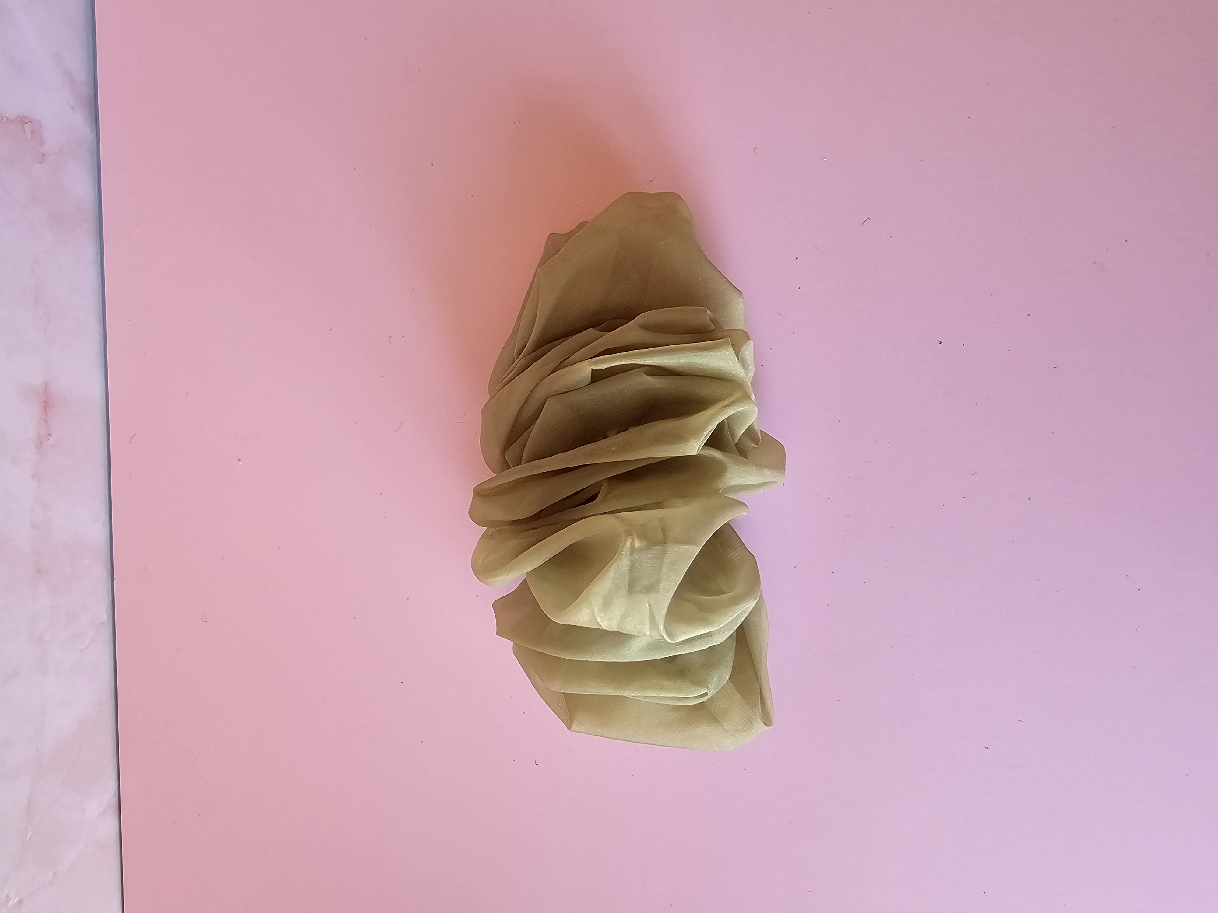 Plaukų segtukas kruasanas - žalsvas