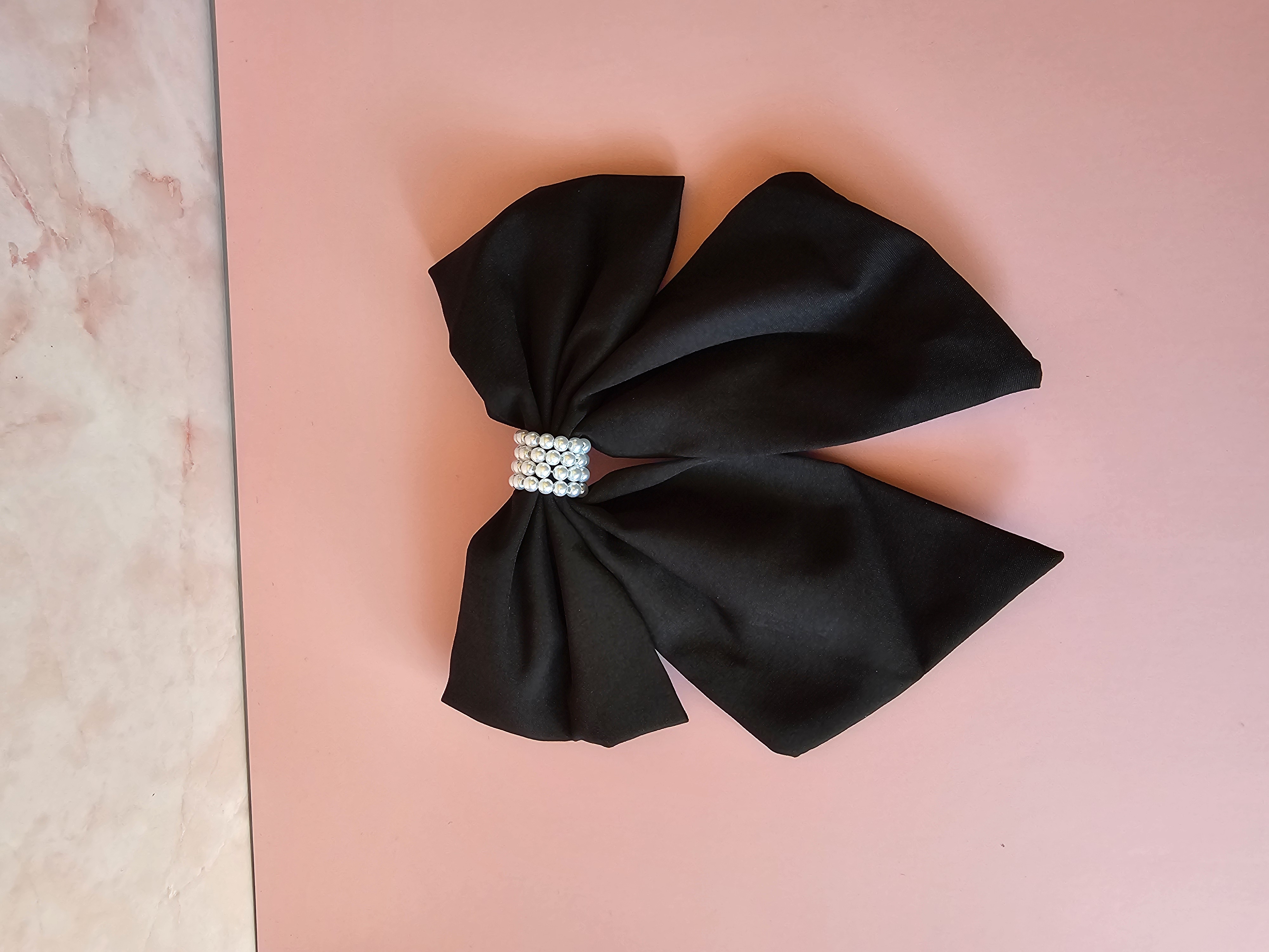 Plaukų segtukas kaspinas - juodas puošnus