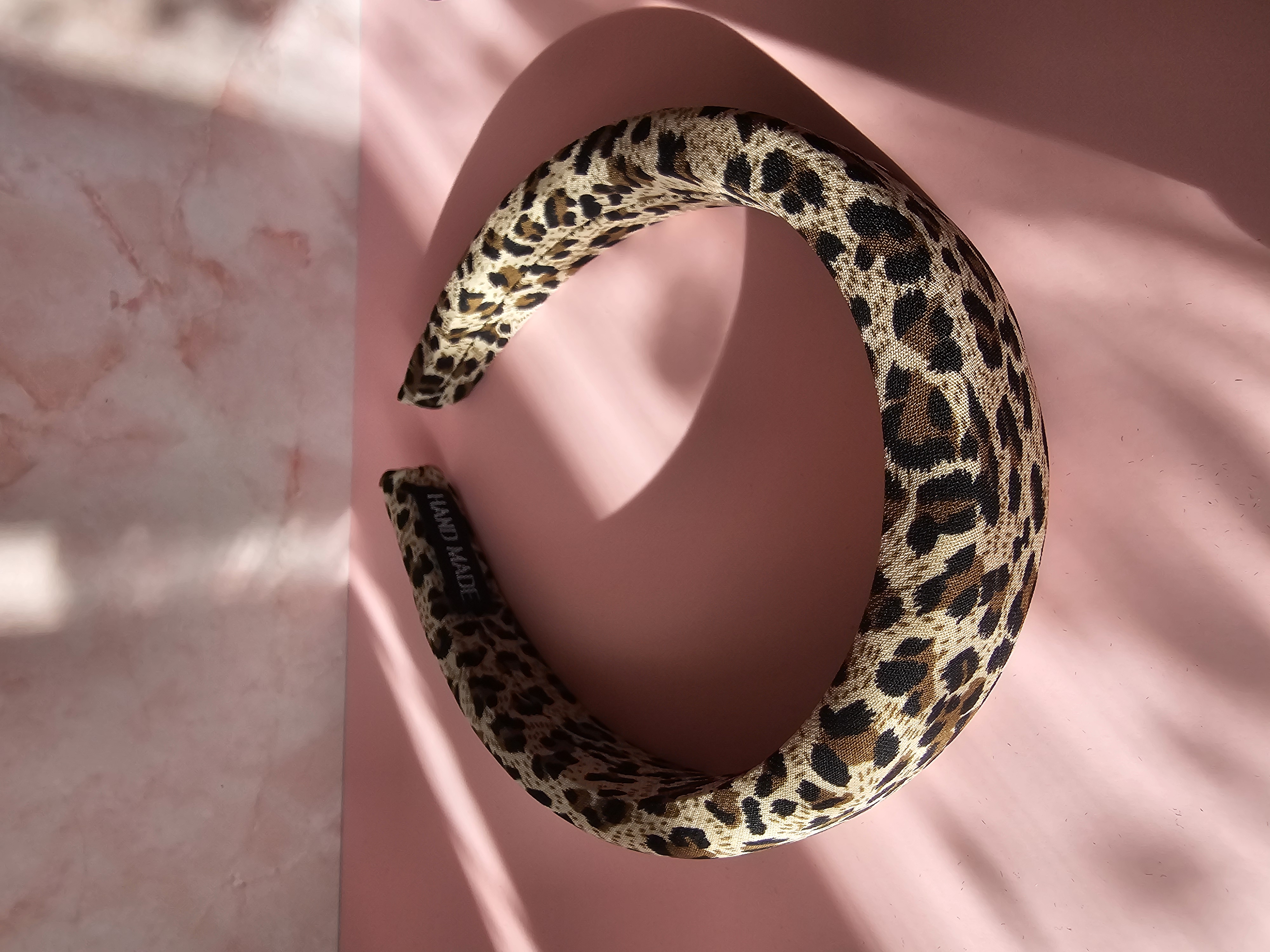 Leopardinis plaukų lankelis