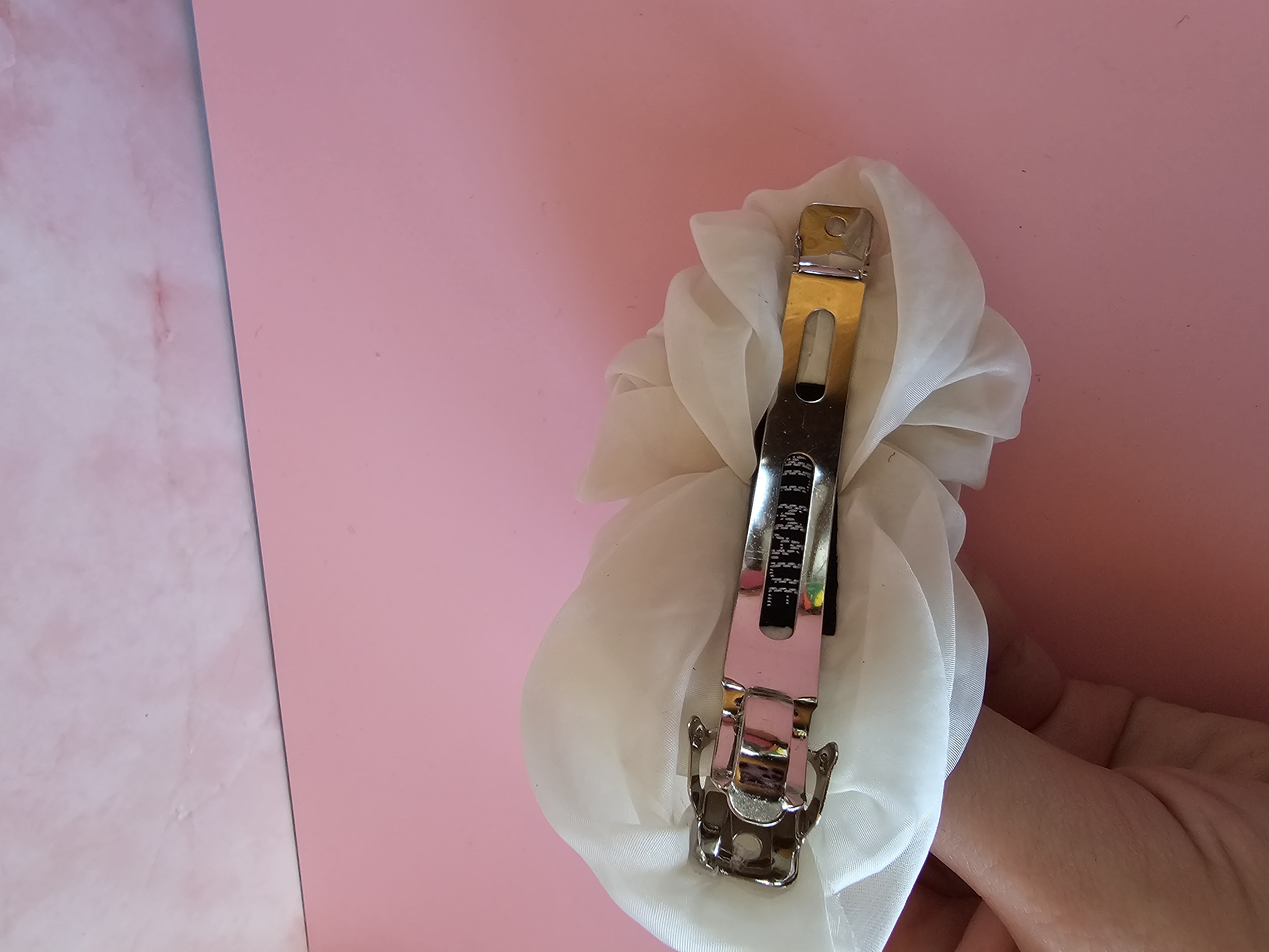 Plaukų segtukas kruasanas - baltas