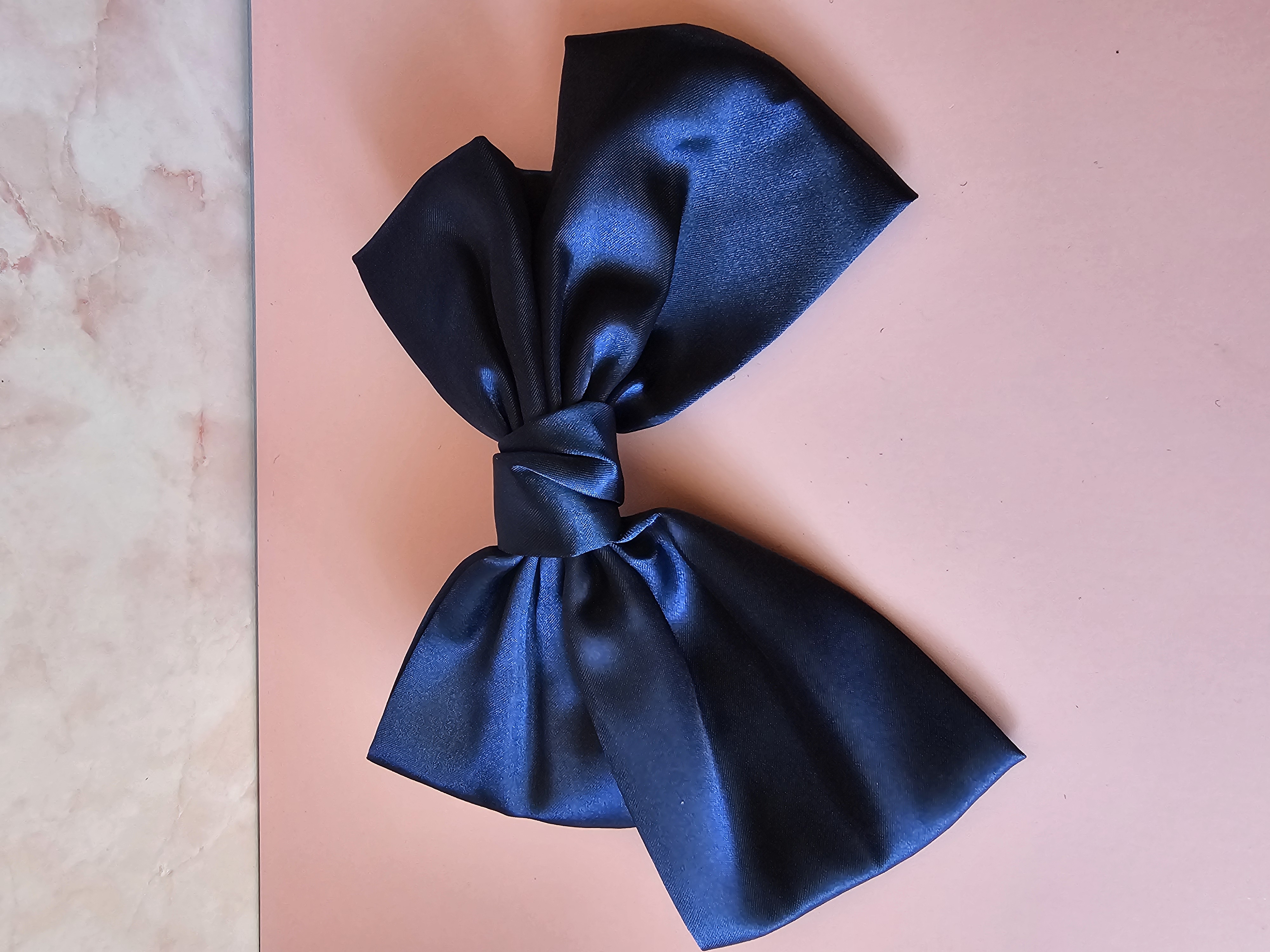 Plaukų kaspinas - tamsiai mėlynas satinas