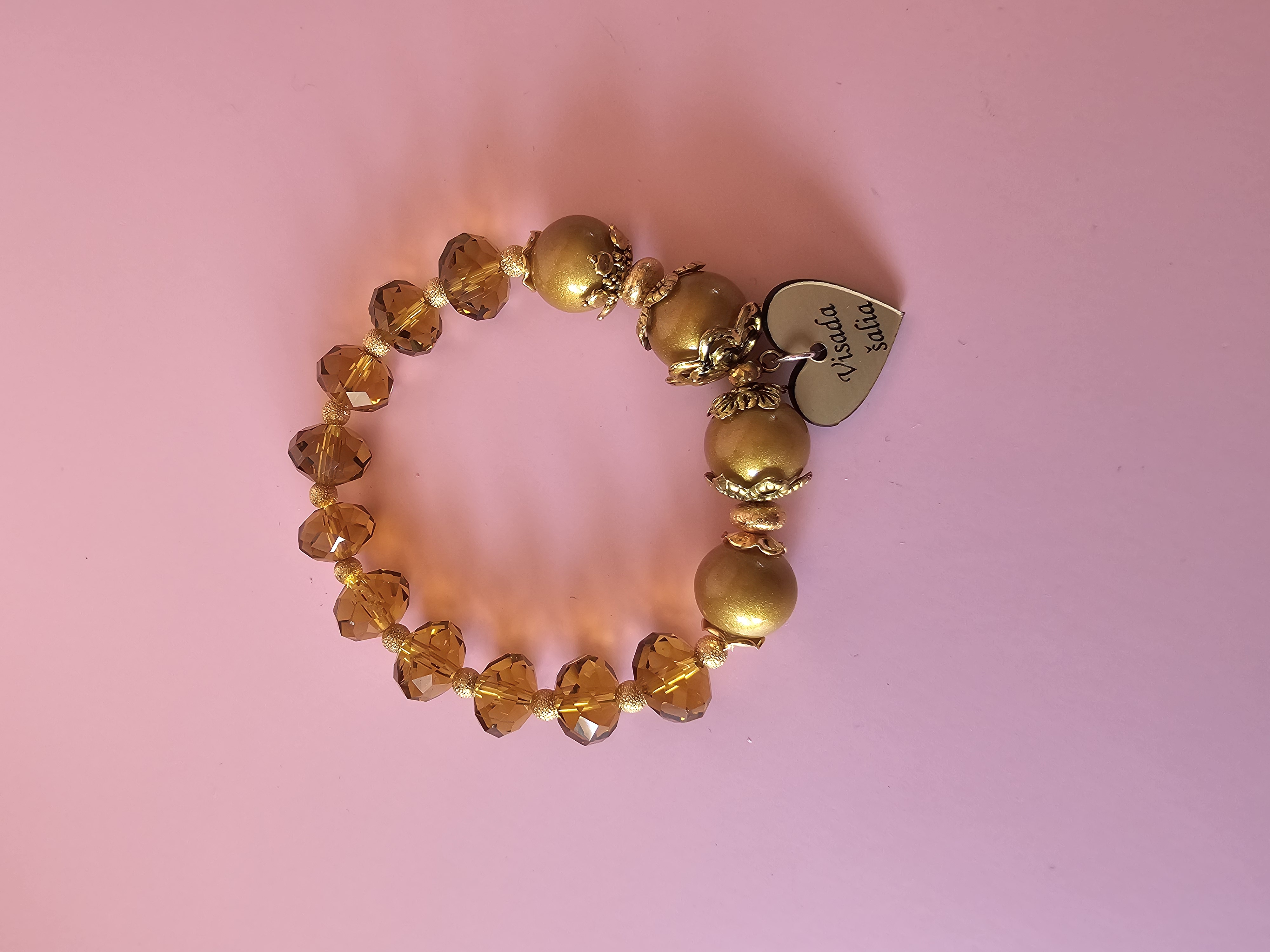 Apyrankė su užrašu "Visada šalia"