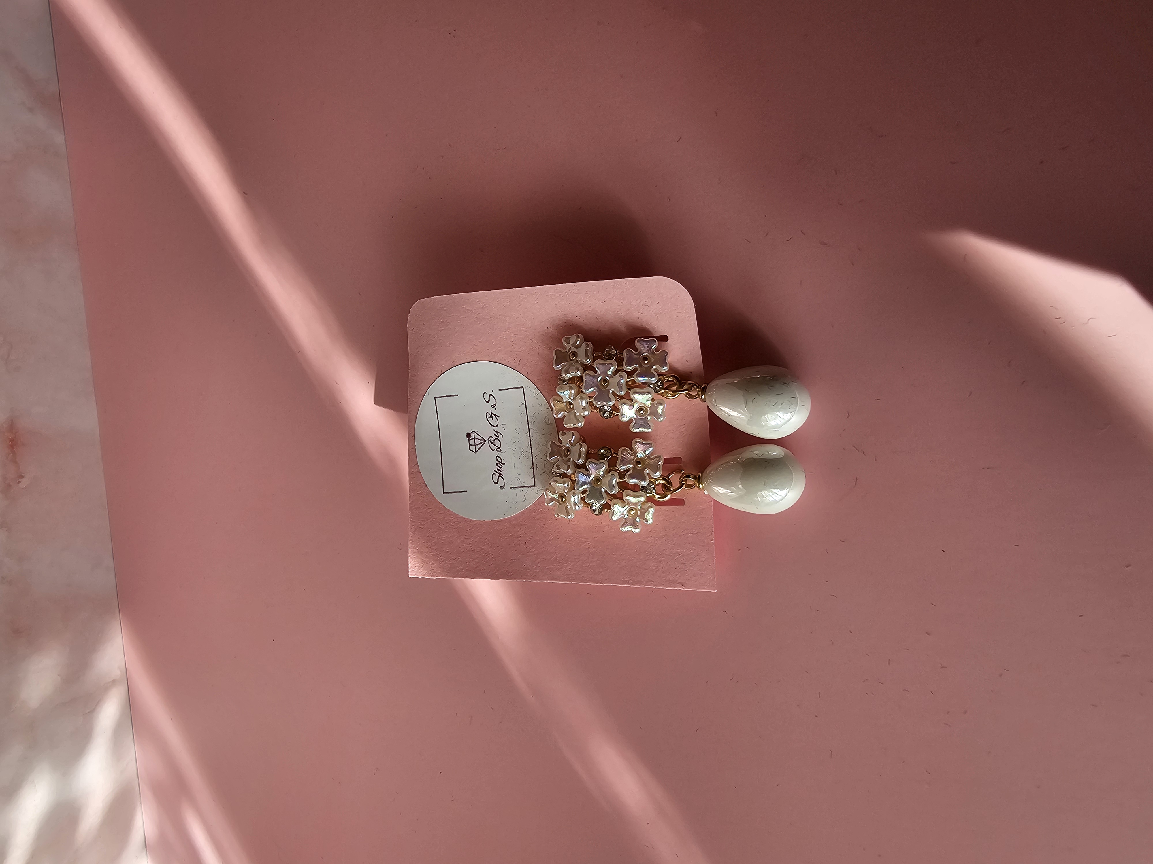 Auskarai - klipsai - baltas žiedas