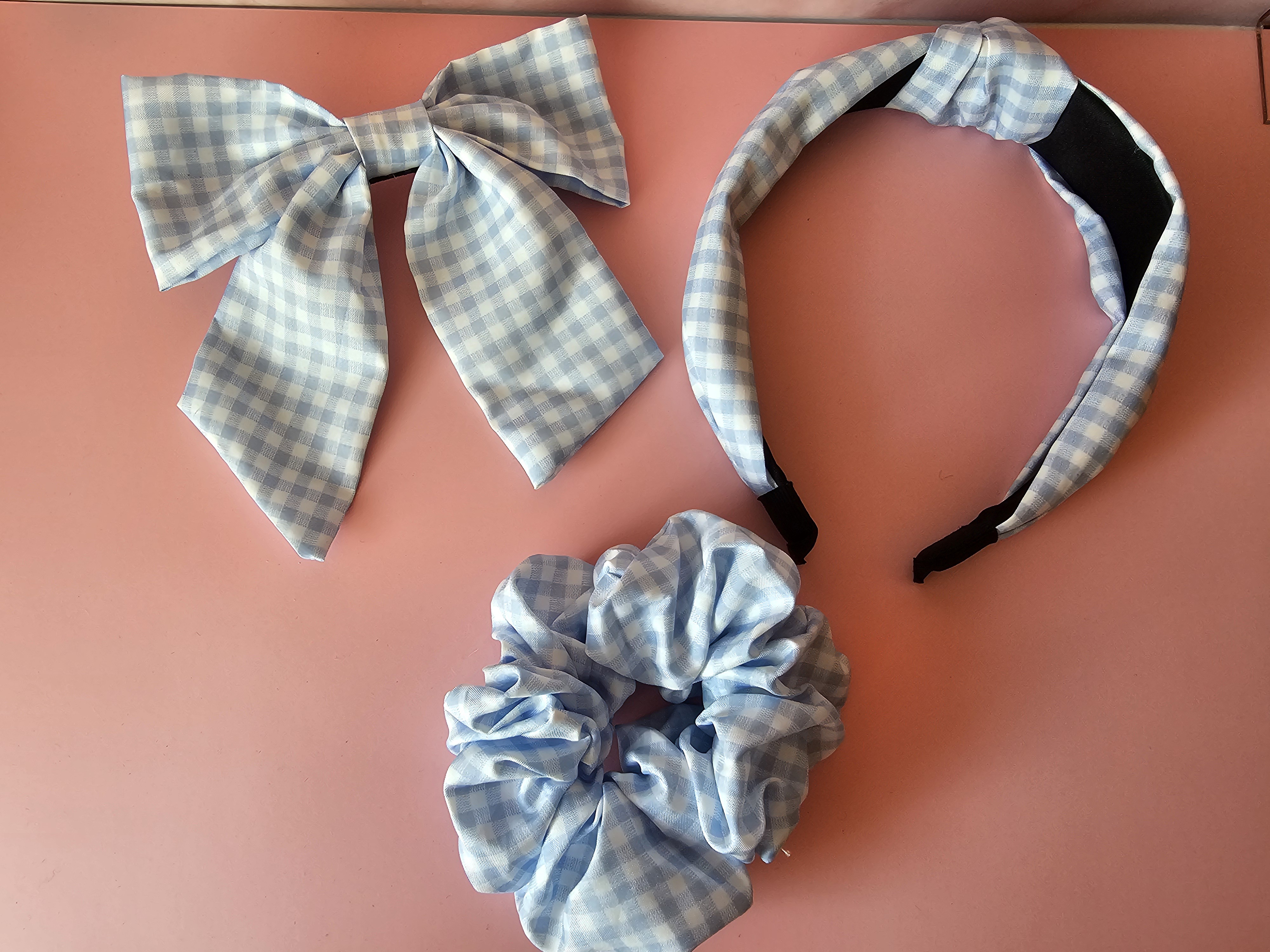 Komplektas plaukams - žydri ir balti langeliai