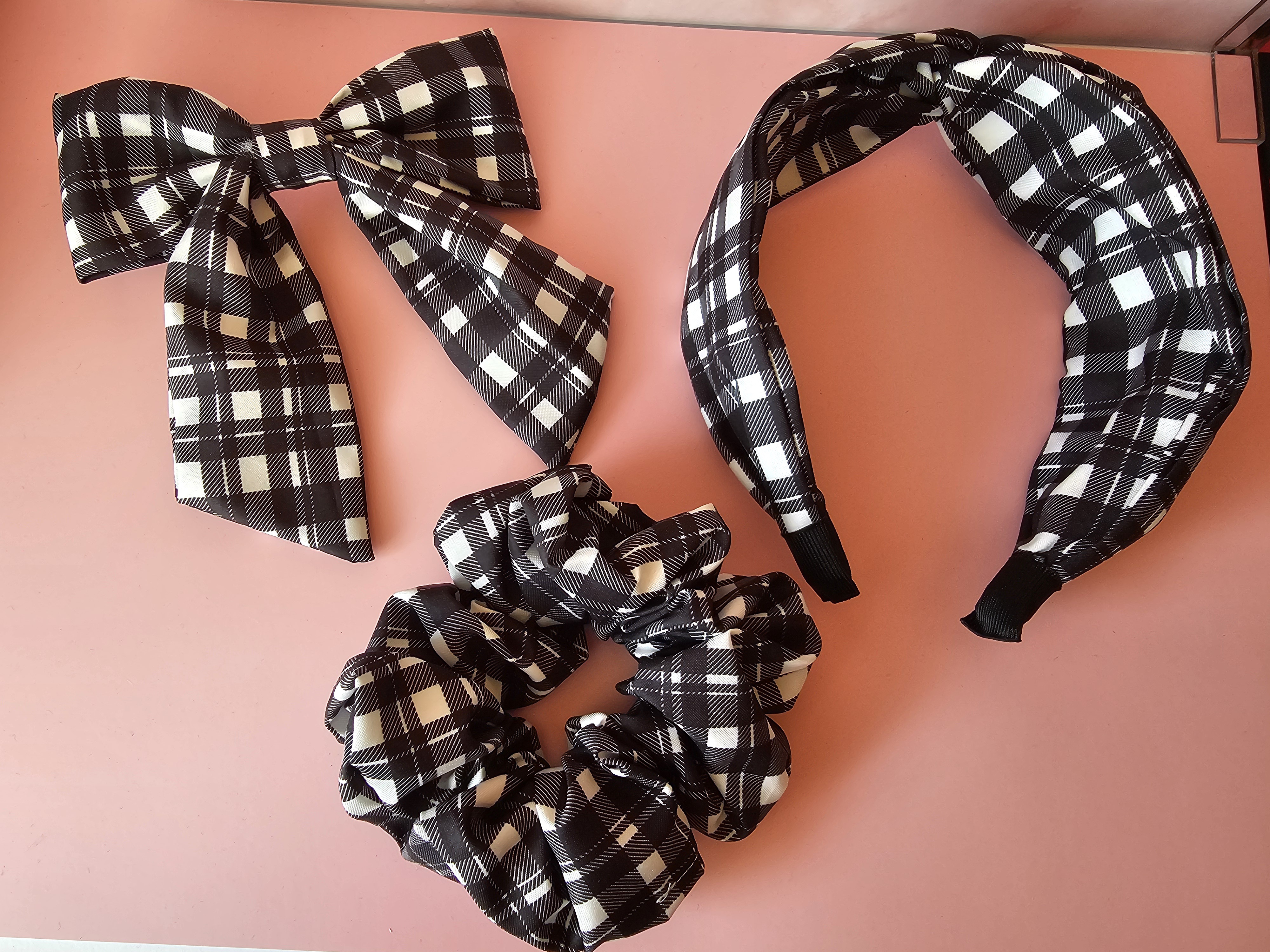 Komplektas plaukams - juodi&balti langeliai