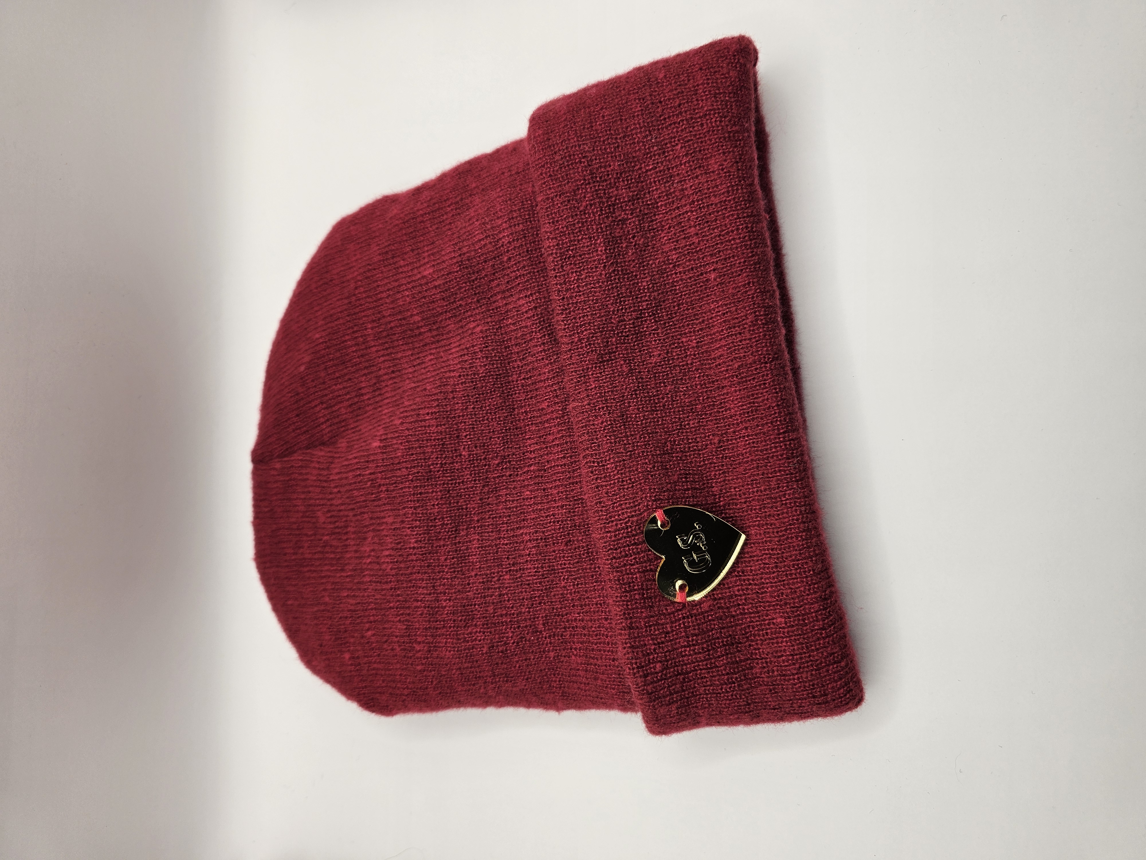Bordo žieminė kepurė su šilku 