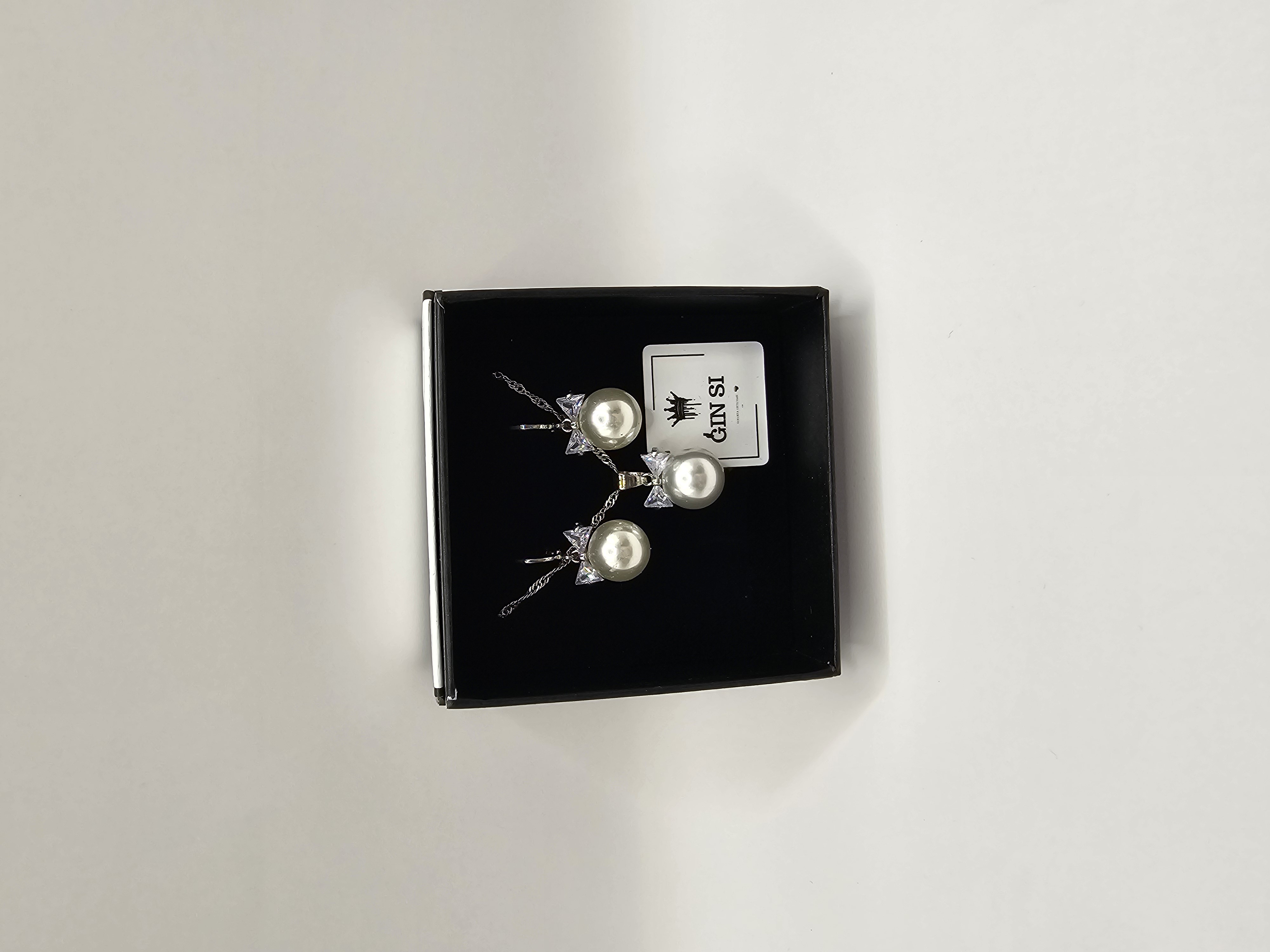 Papuošalų rinkinys - puošnūs perlai