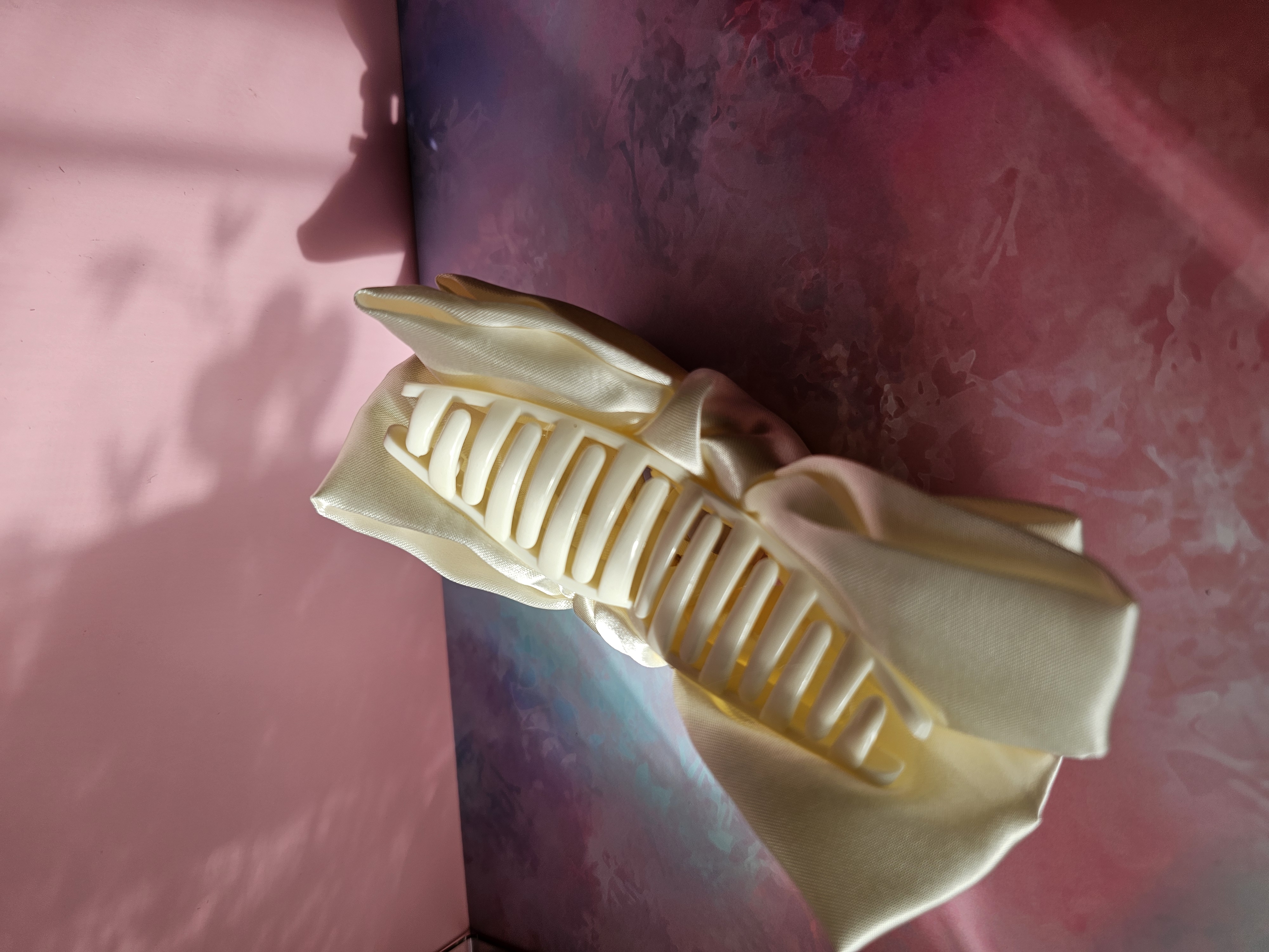 Plaukų segtukas - didelis baltas kaspinas