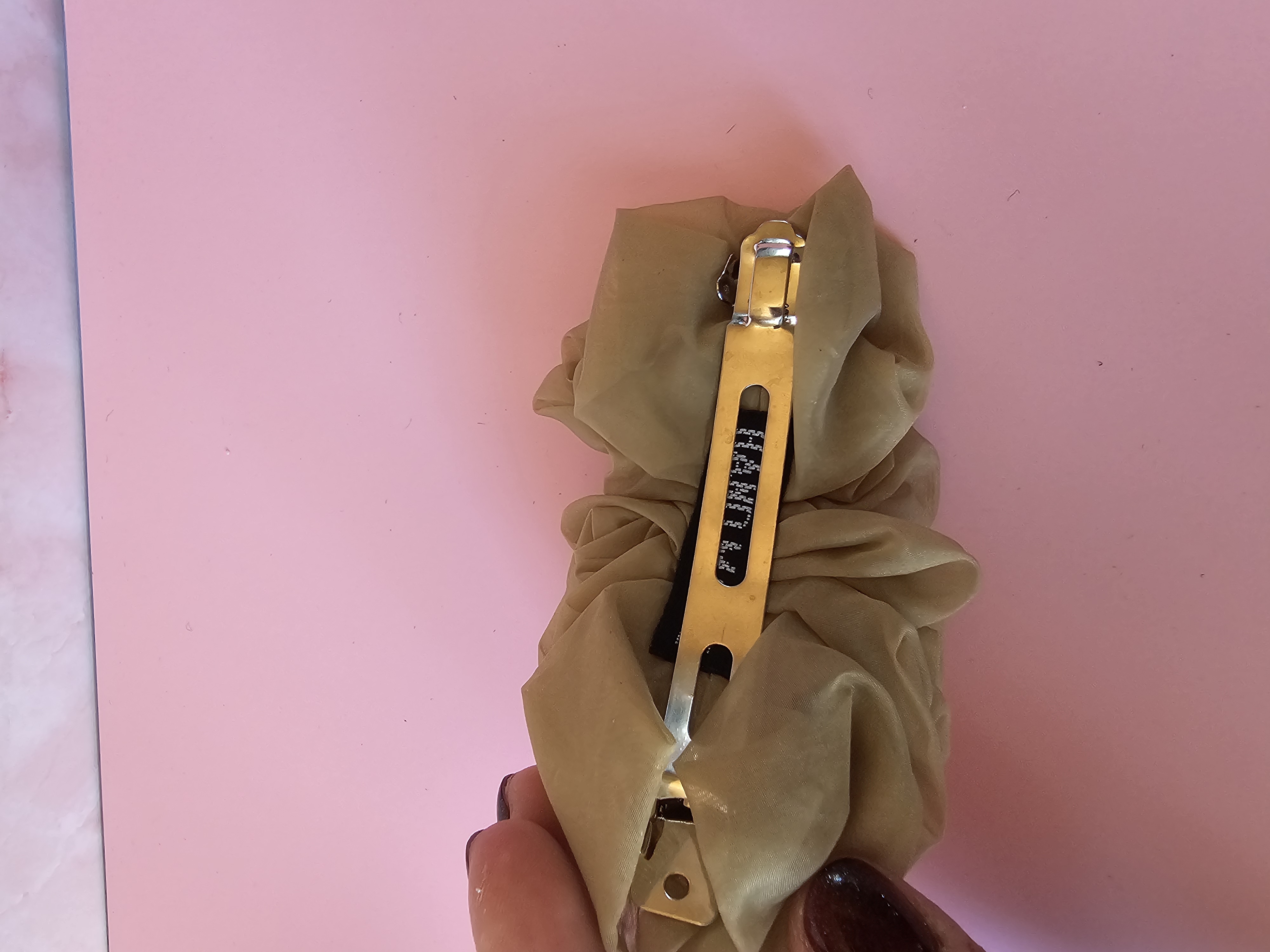 Plaukų segtukas kruasanas - žalsvas