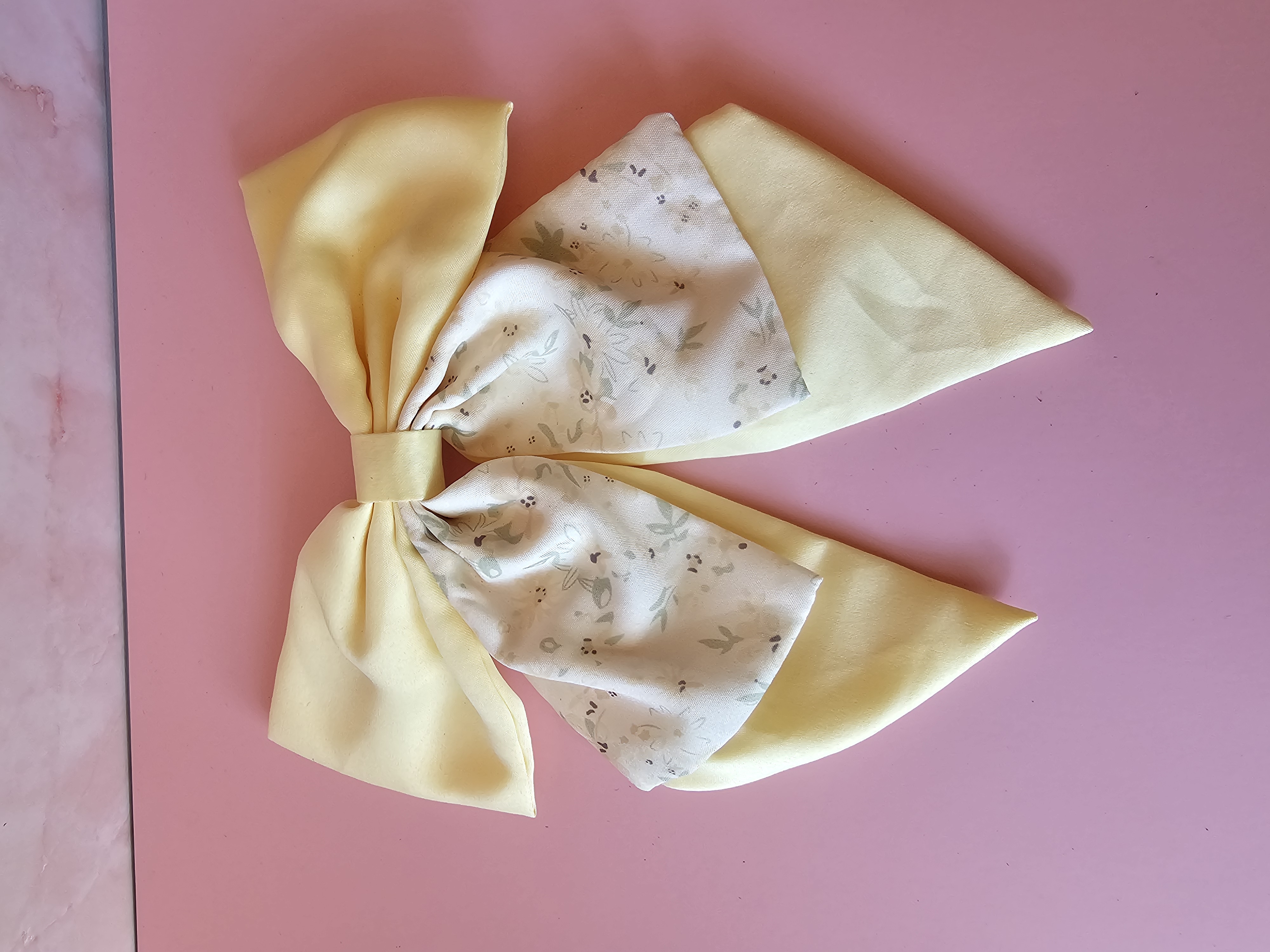 Plaukų segtukas kaspinas - geltona gėlė