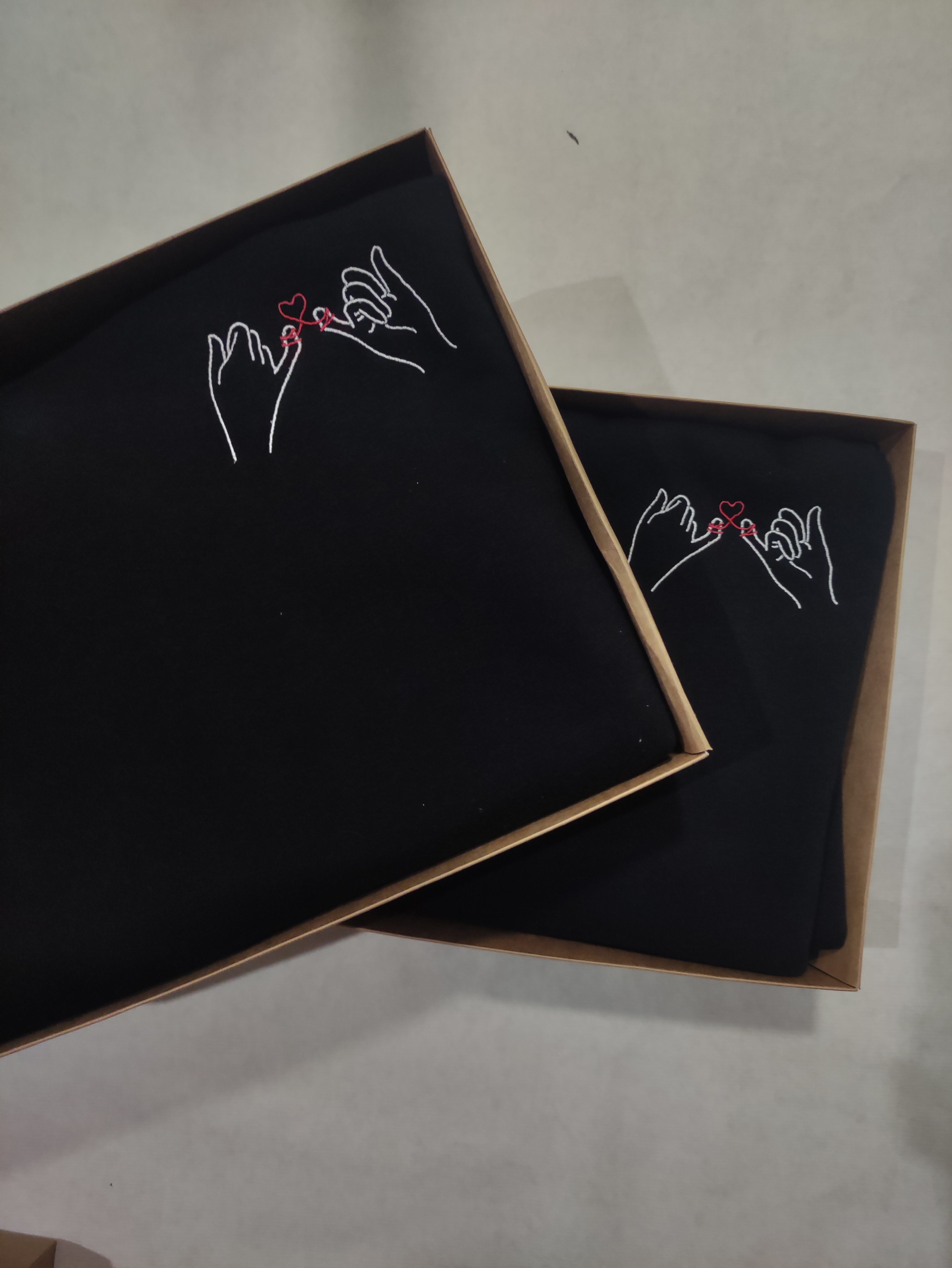 DŽEMPERIS PINKY PROMISE