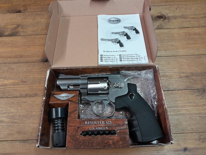 Umarex Legends S25 CO2 Pellet Revolver